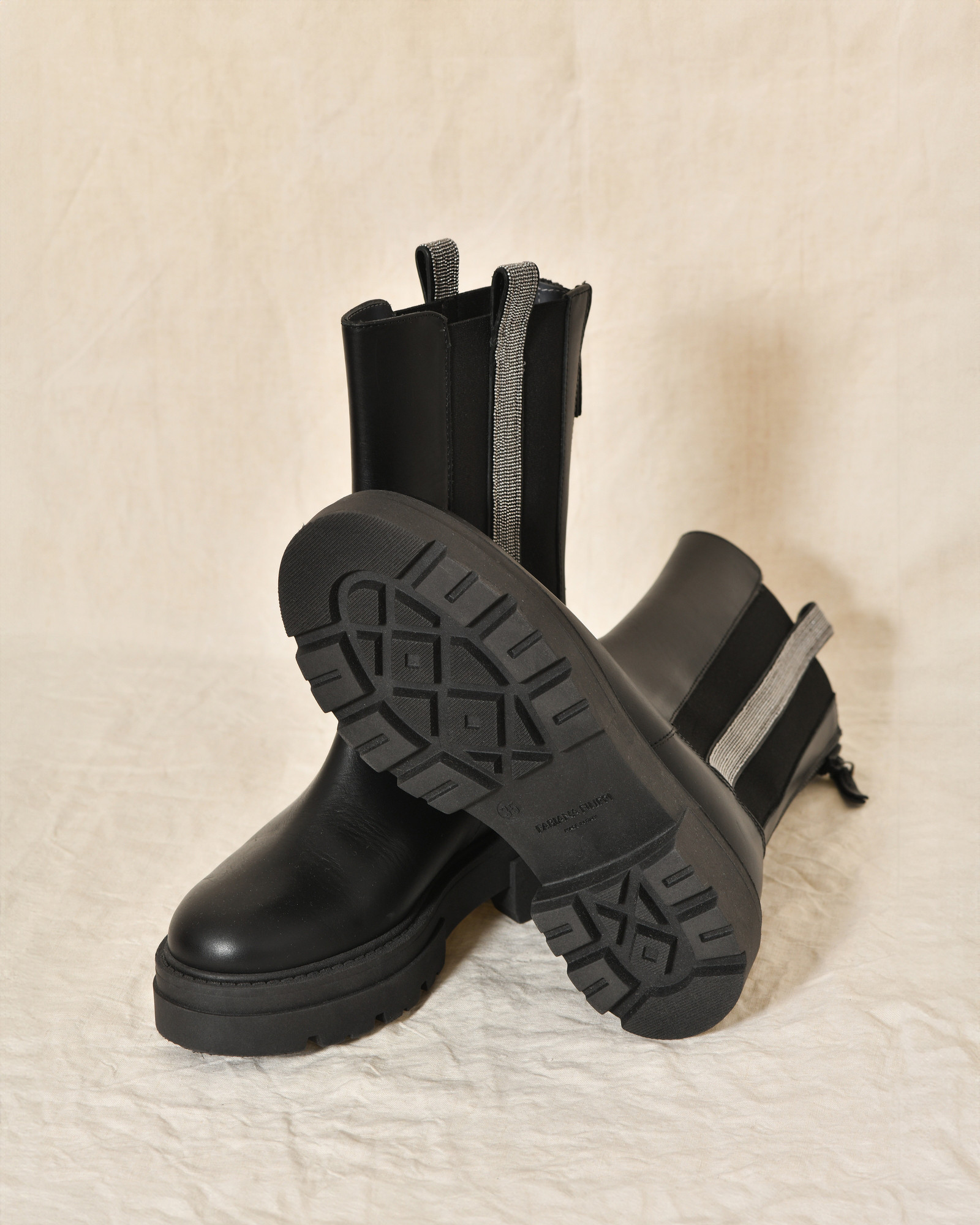 Bottine en cuir noire Fabiana Filippi