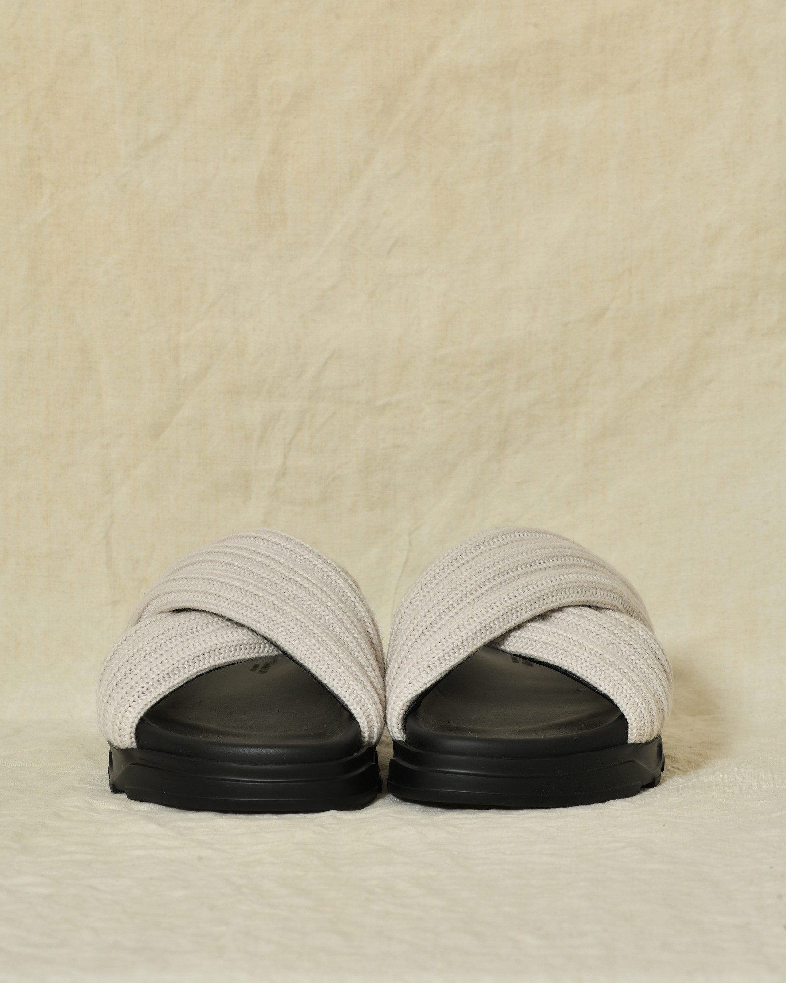 Mules en cuir et laine beige Fabiana Filippi