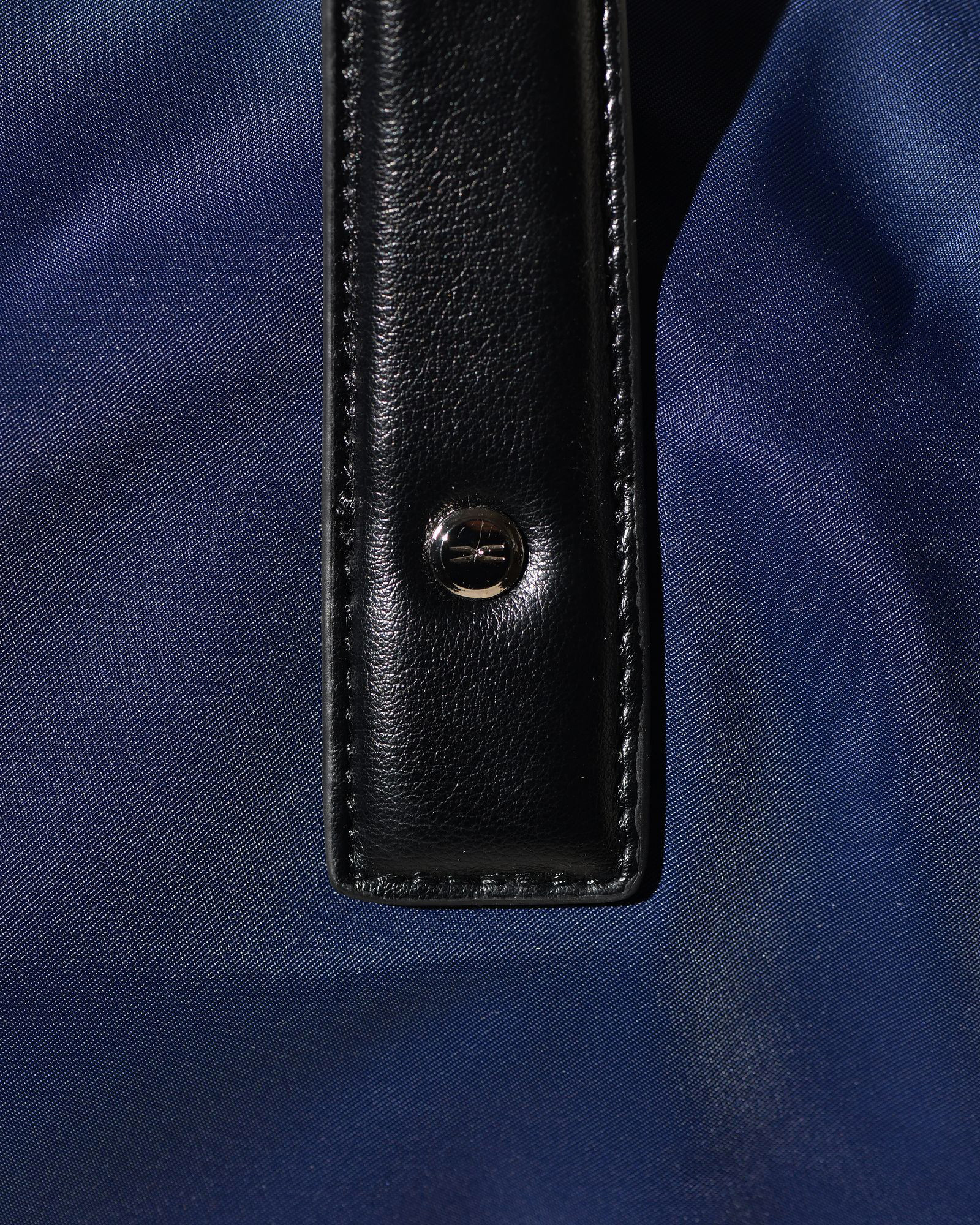 Sac à main a deux compartiments bleu et noir Each Other