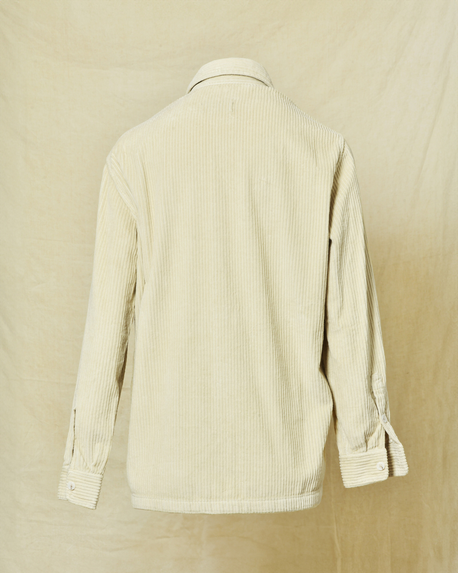 Chemise en velours côtelé ecru Cruna