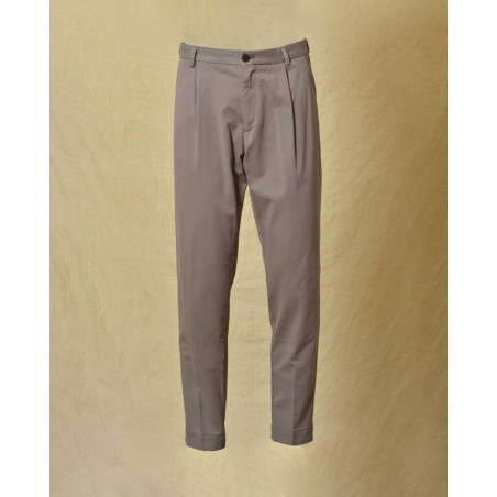 Pantalon droit gris Outfit