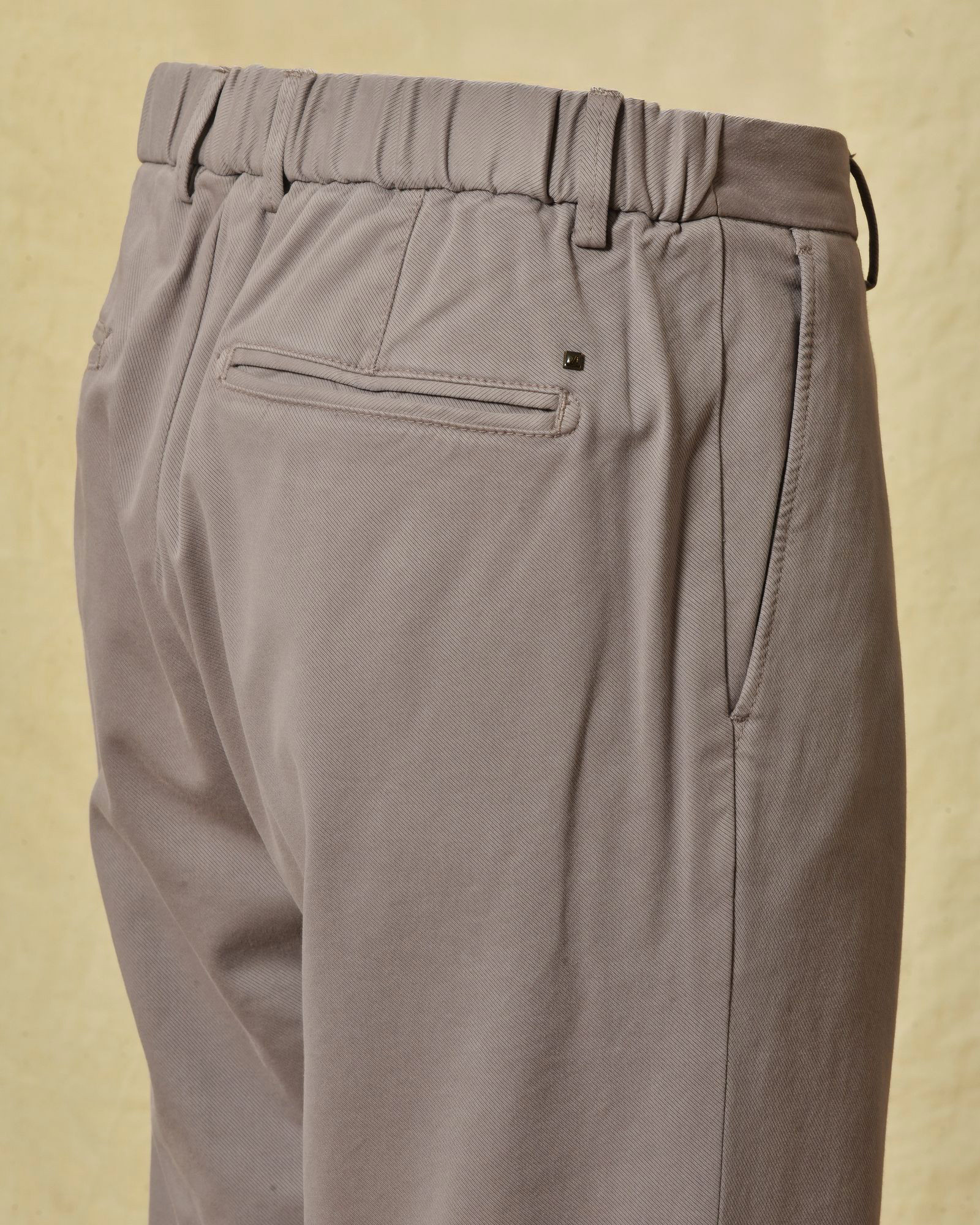 Pantalon droit gris Outfit