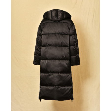 Longue doudoune noire à capuche Parosh
