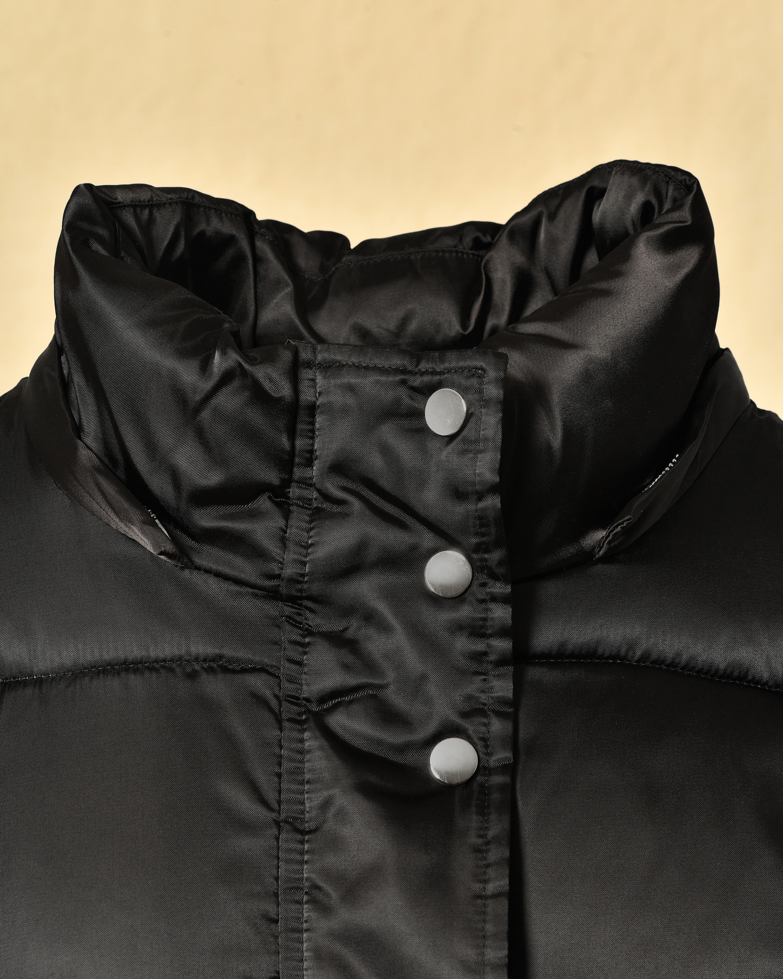 Longue doudoune noire à capuche Parosh