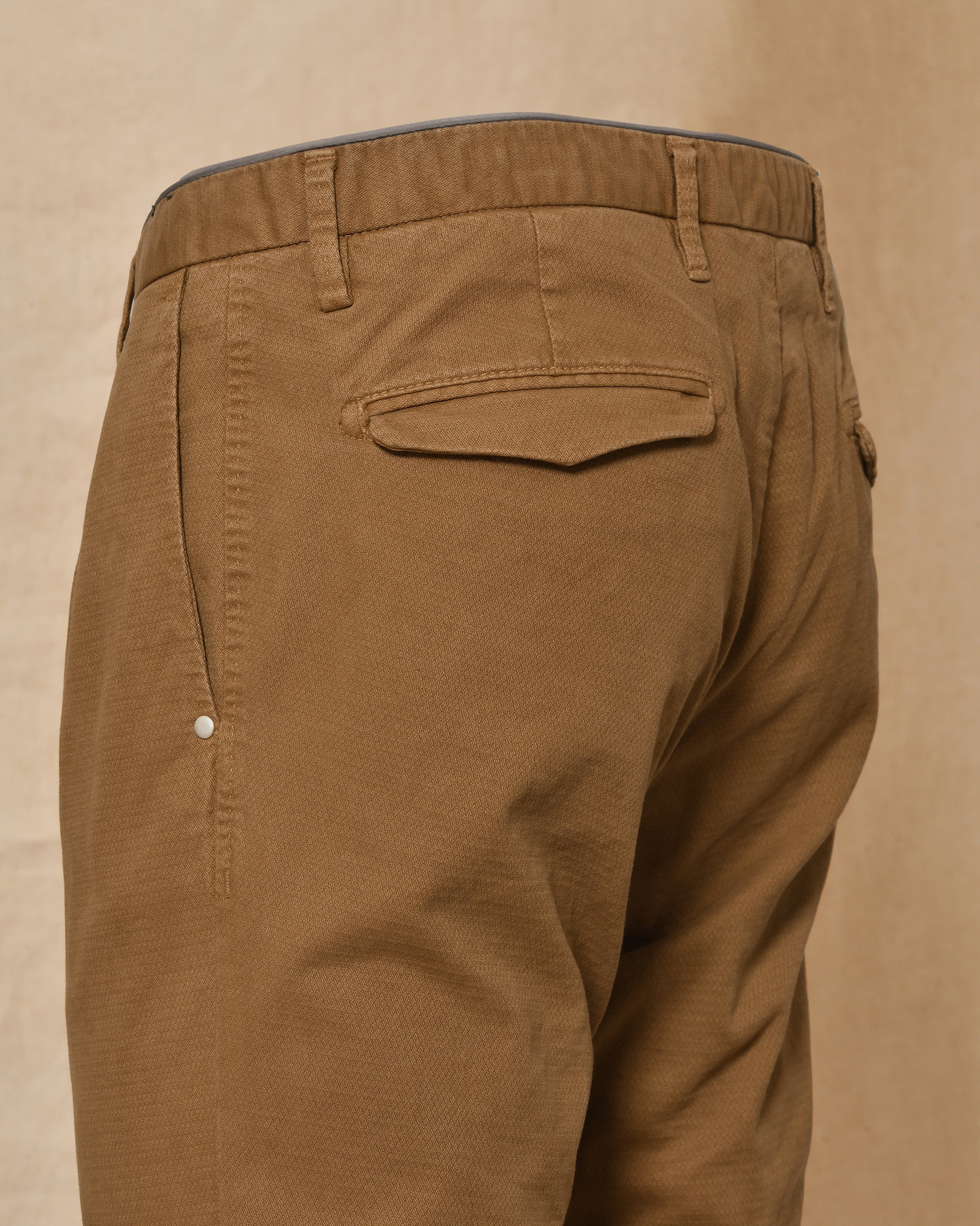 Pantalon en coton camel AT.P.CO
