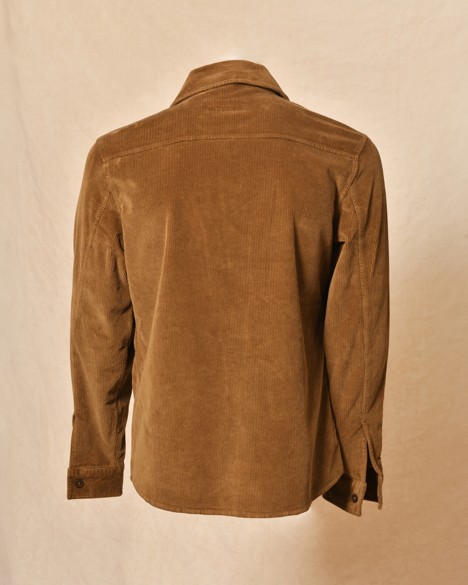Chemise en velours cotelé camel Zero Construction