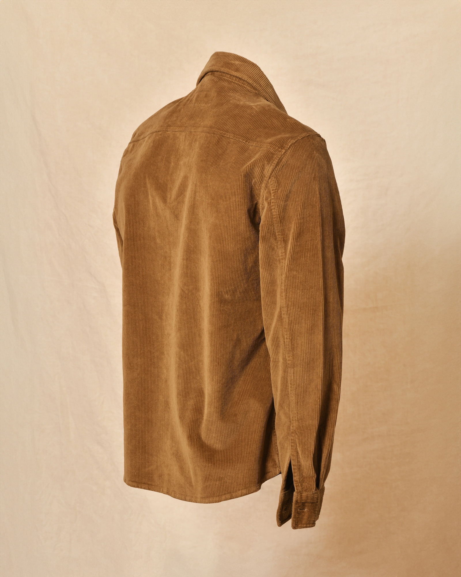 Chemise en velours cotelé camel Zero Construction