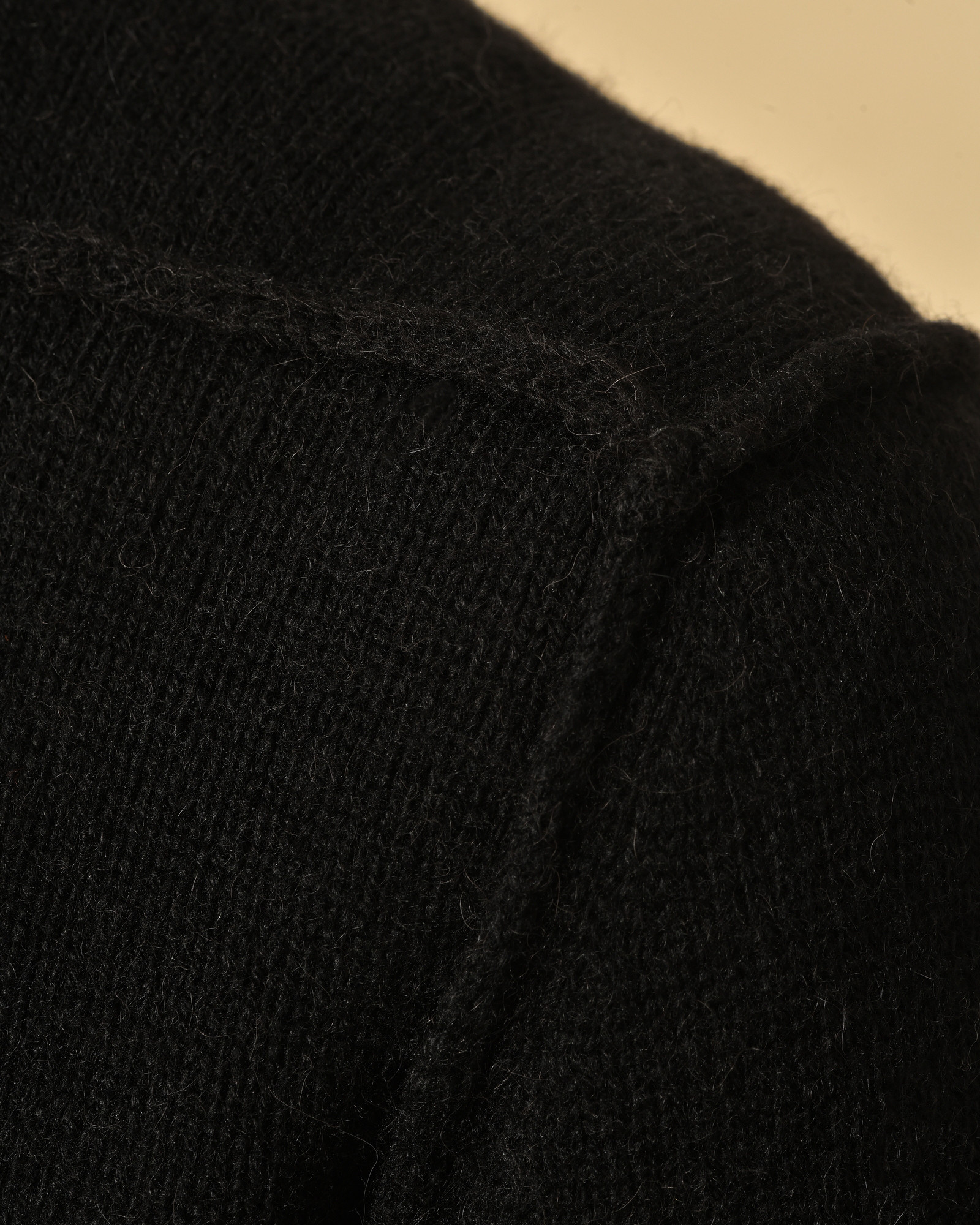 Pull en alpaga superfine noir Isabel Benenato