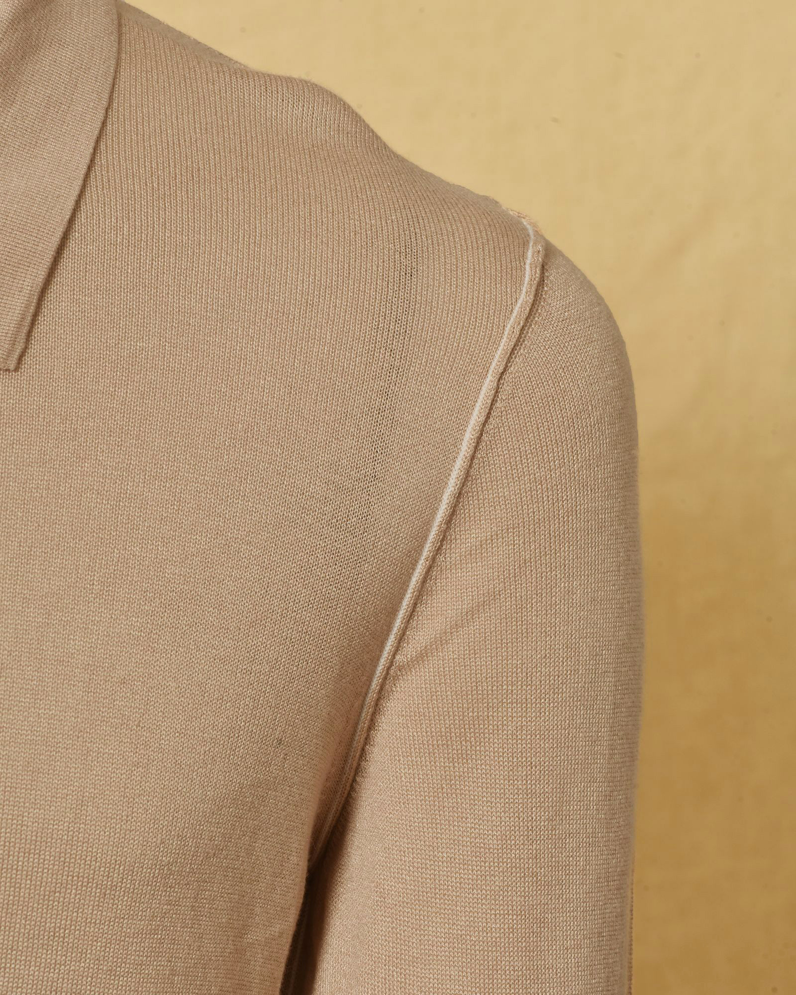 Pull en cachemire et viscose beige Manostorti