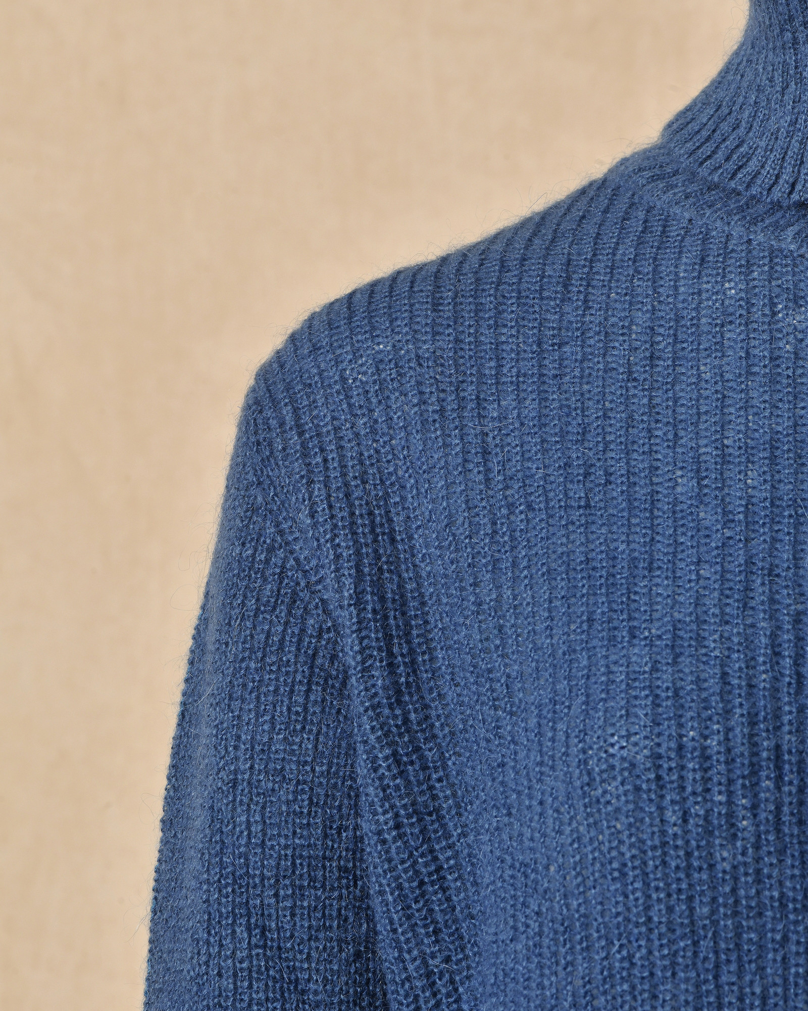 Pull col roulé bleu en mohair et laine Femmes Du Sud