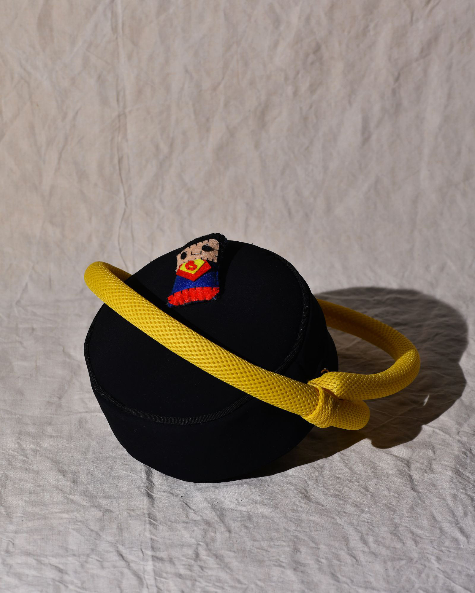 Sac à main rond design à broderie super-héros La Milanesa