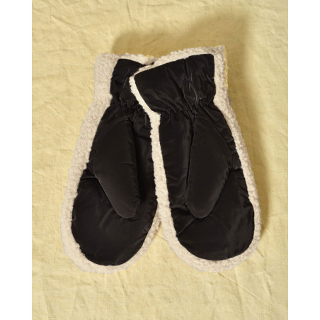 Moufles doublées effet mouton noir Ka