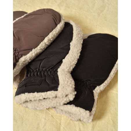 Moufles doublées effet mouton marron Ka