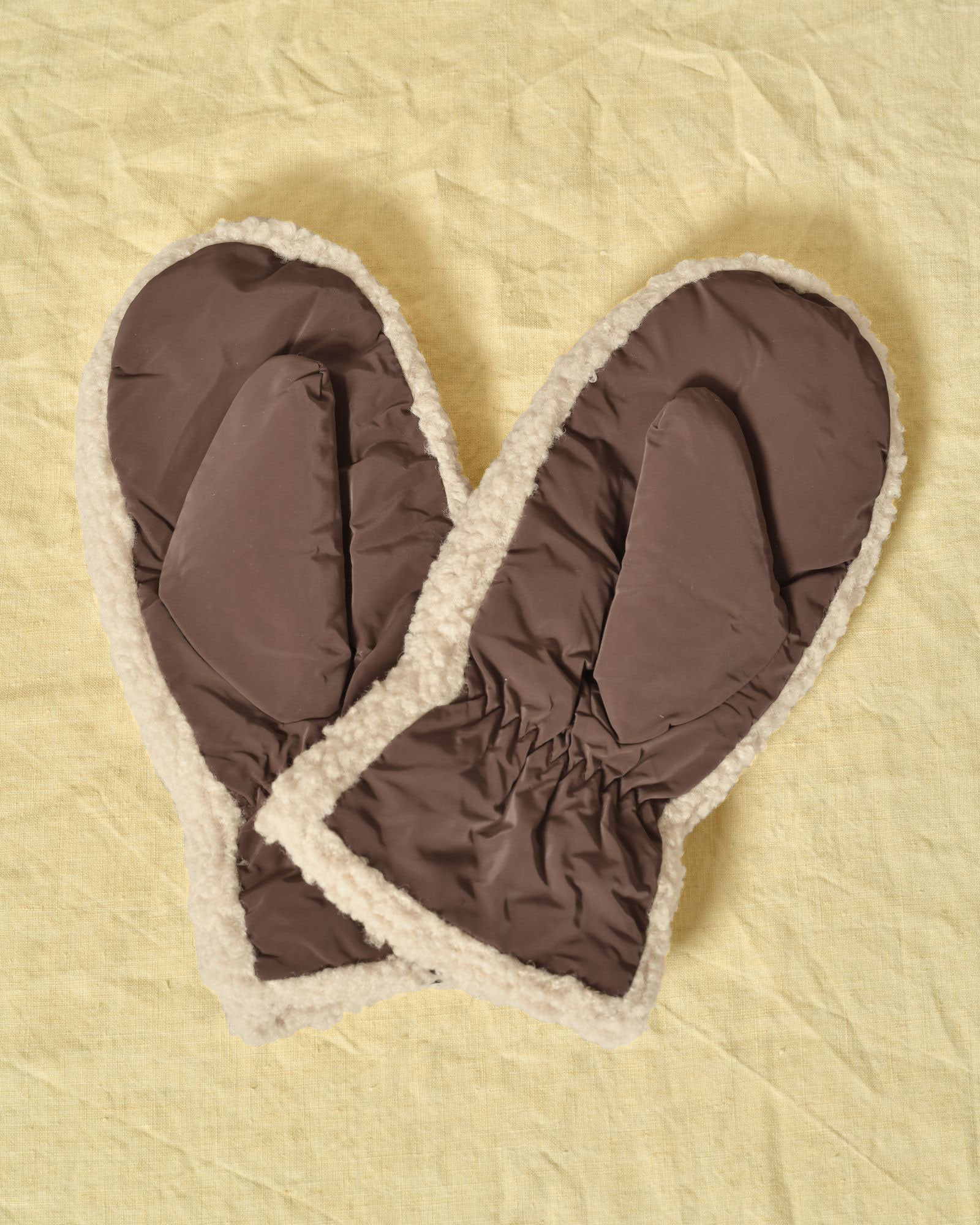 Moufles doublées effet mouton marron Ka