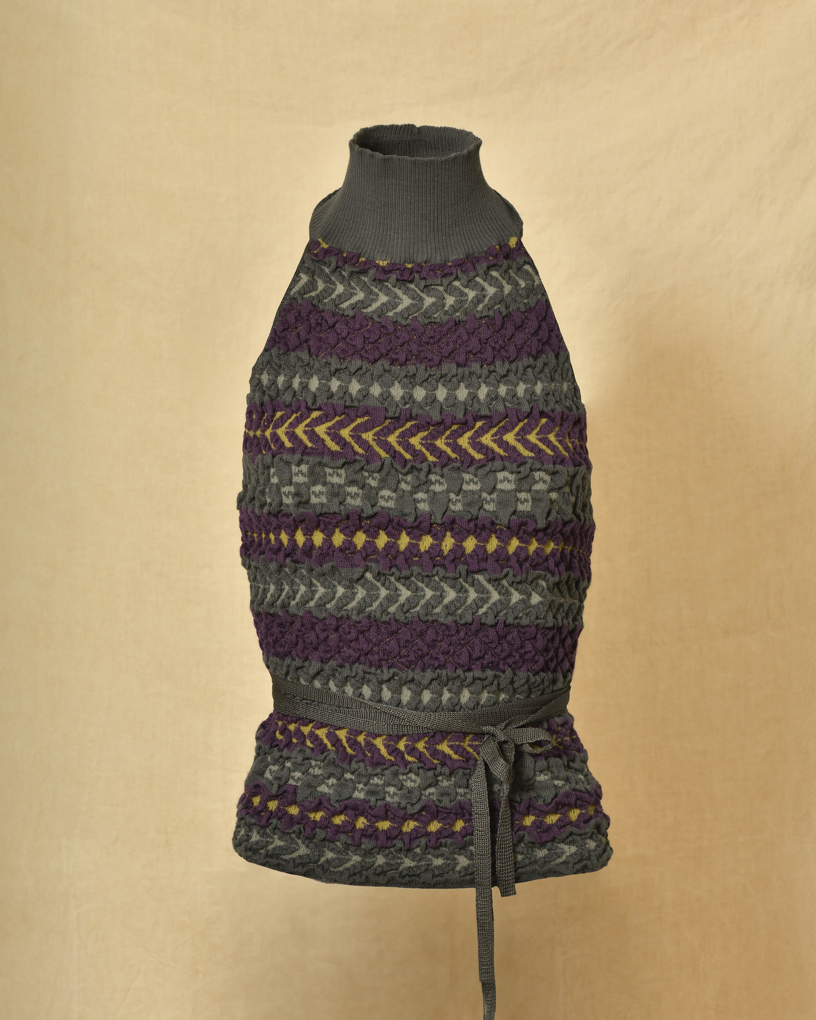 Top dos nu à col montant et motifs tricolore Malloni