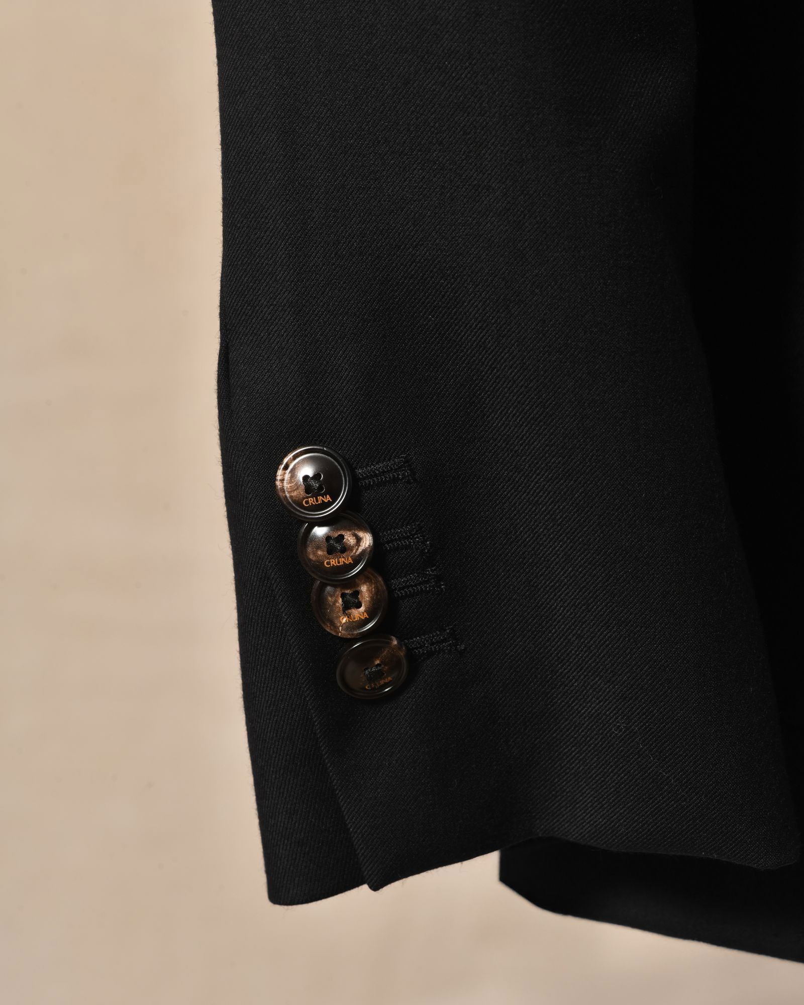 Veste de costume en laine noire Cruna