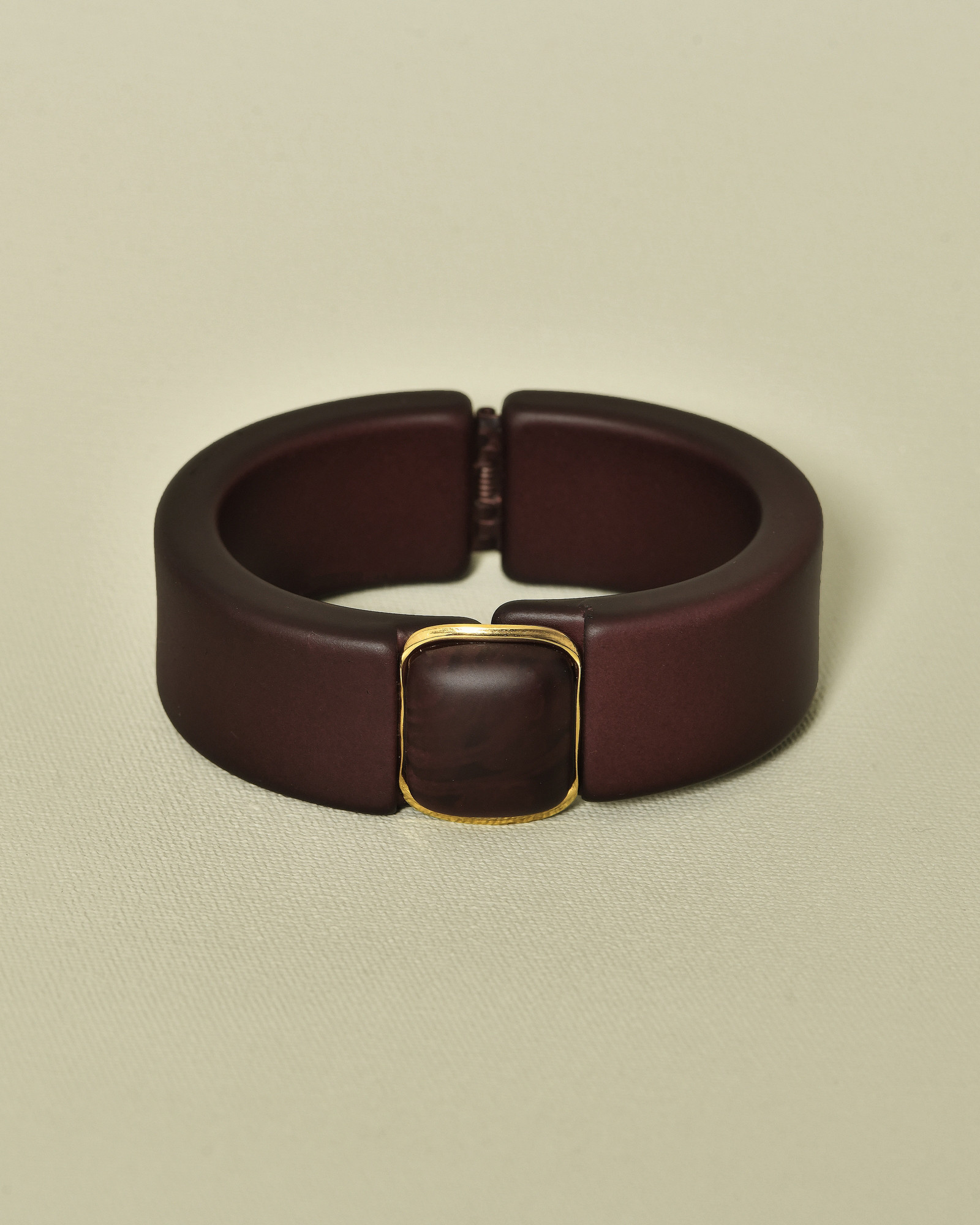 Bracelet jonc violet à fermeture magnétique Ka