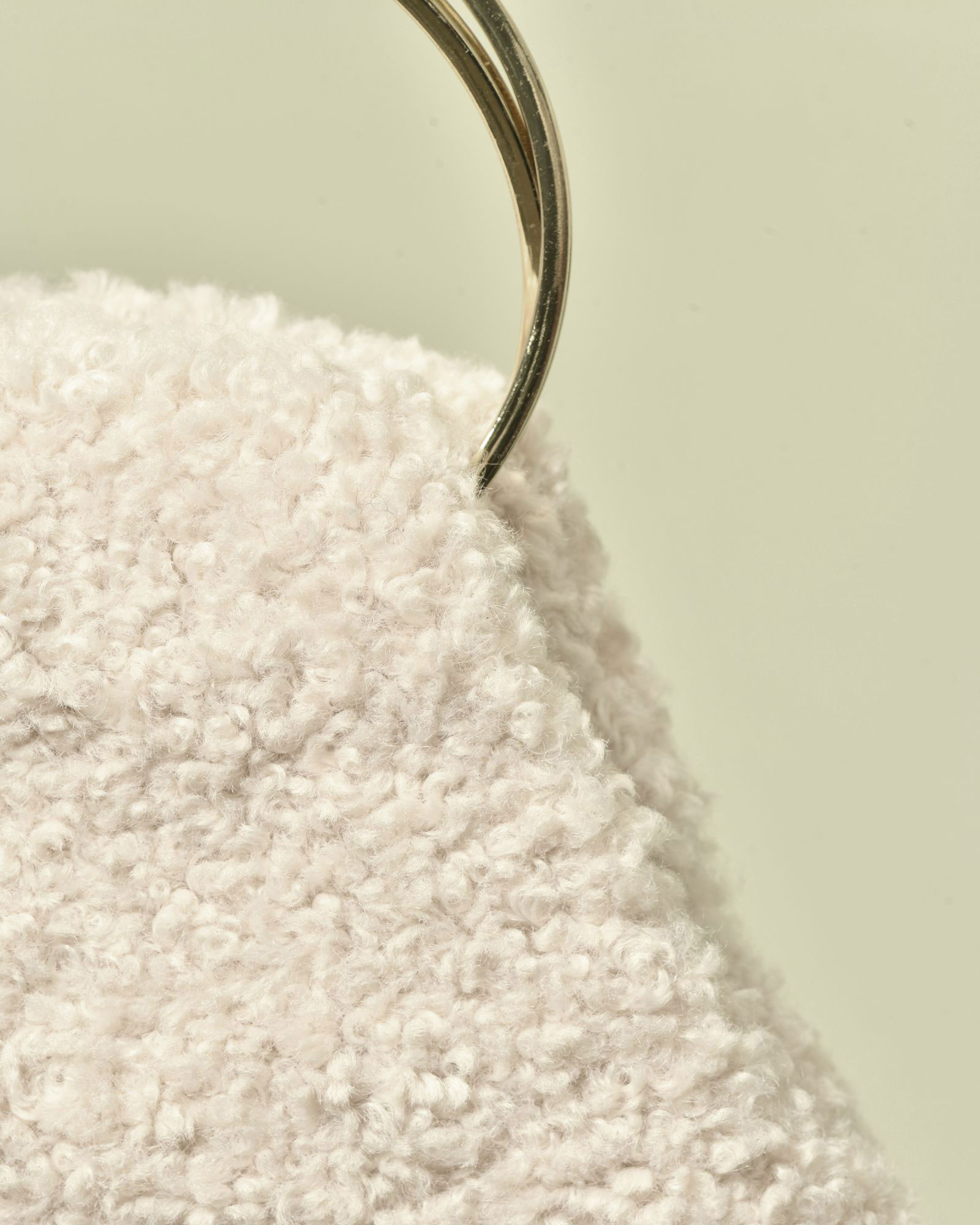 Sac à main en bouclette beige Caterina Bertini