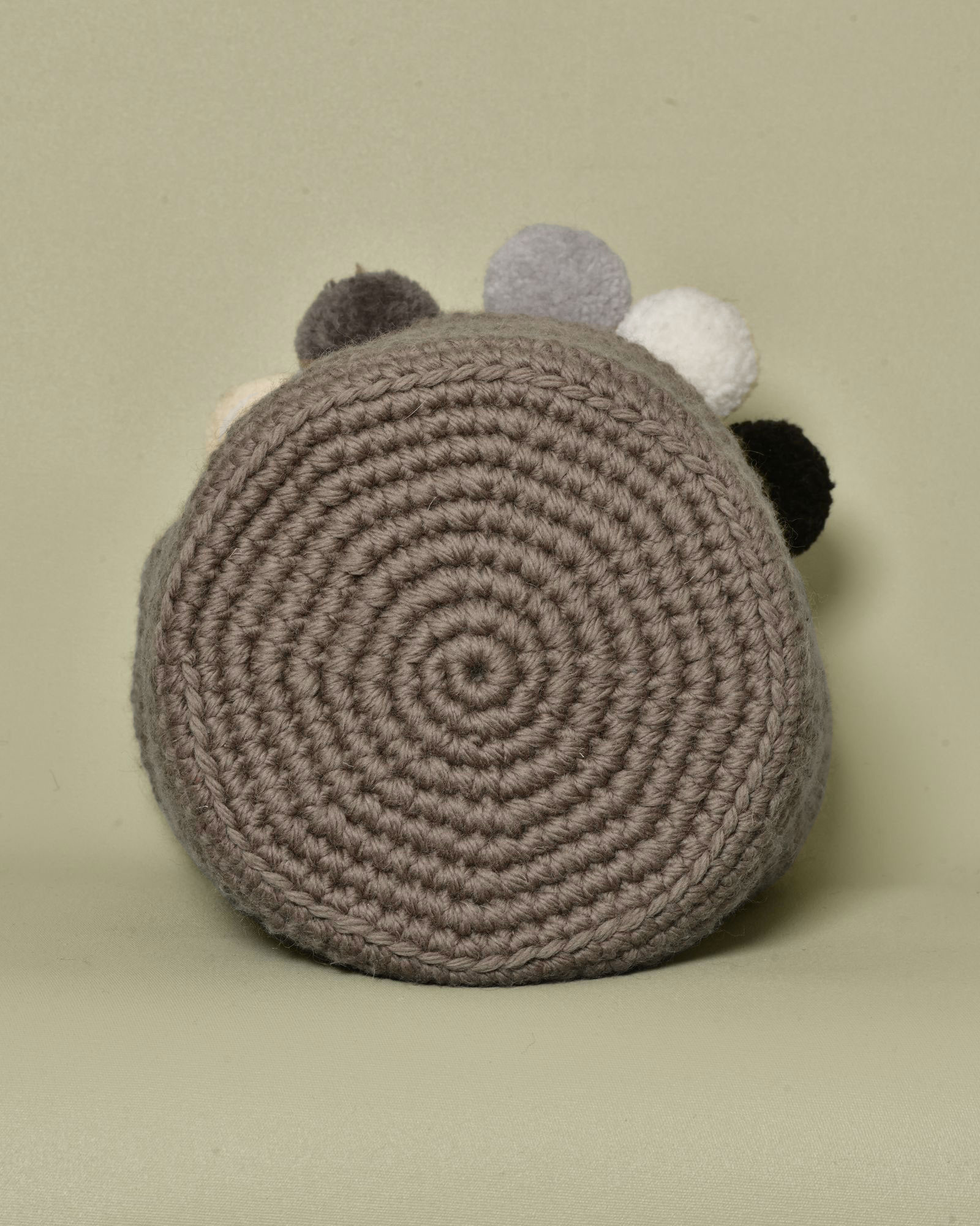 Sac seau en crochet avec pompons Caterina Bertini