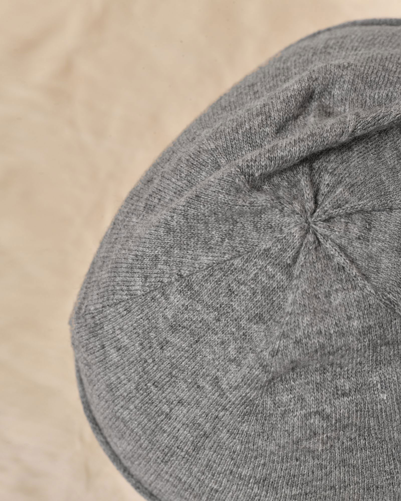 Bonnet fin en laine gris Ixos