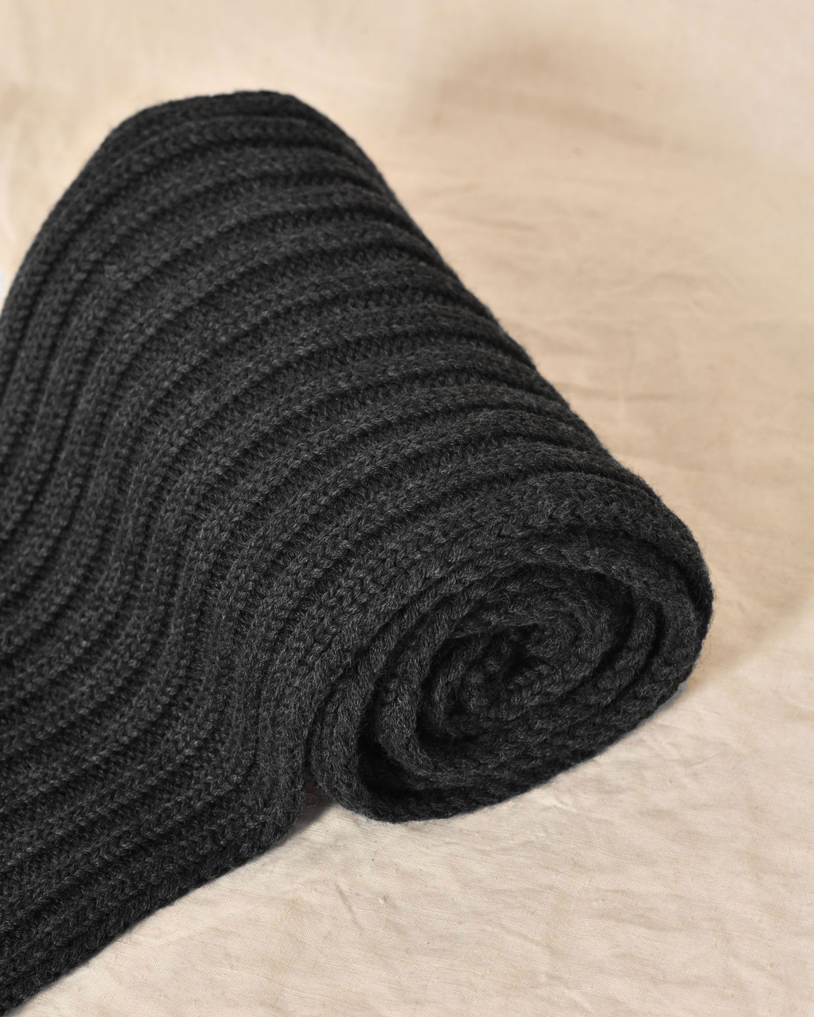 Echarpe en laine grise Ixos