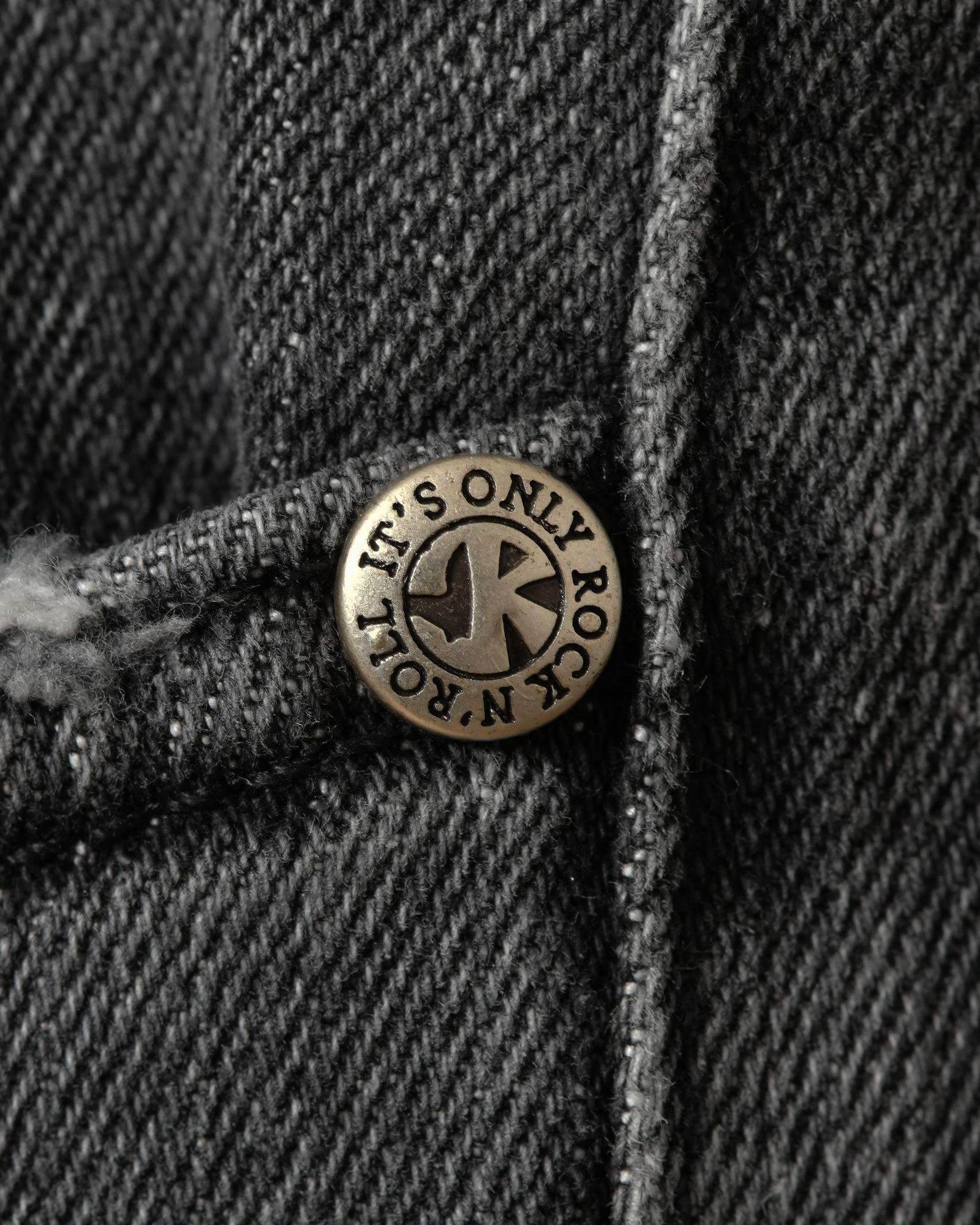 Jean gris délavé avec détails déchirés John Richmond