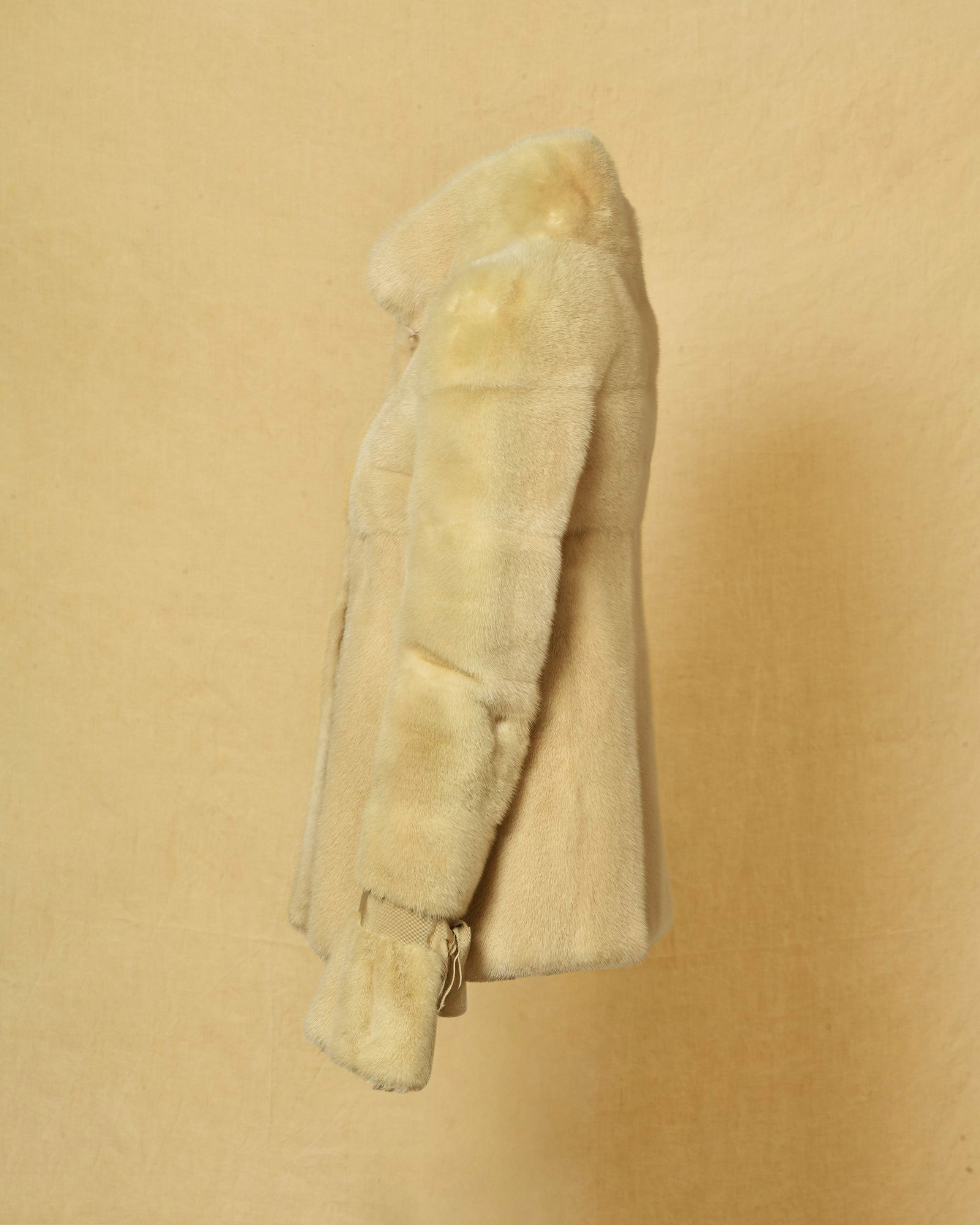 Manteau en vison jaune Valentino