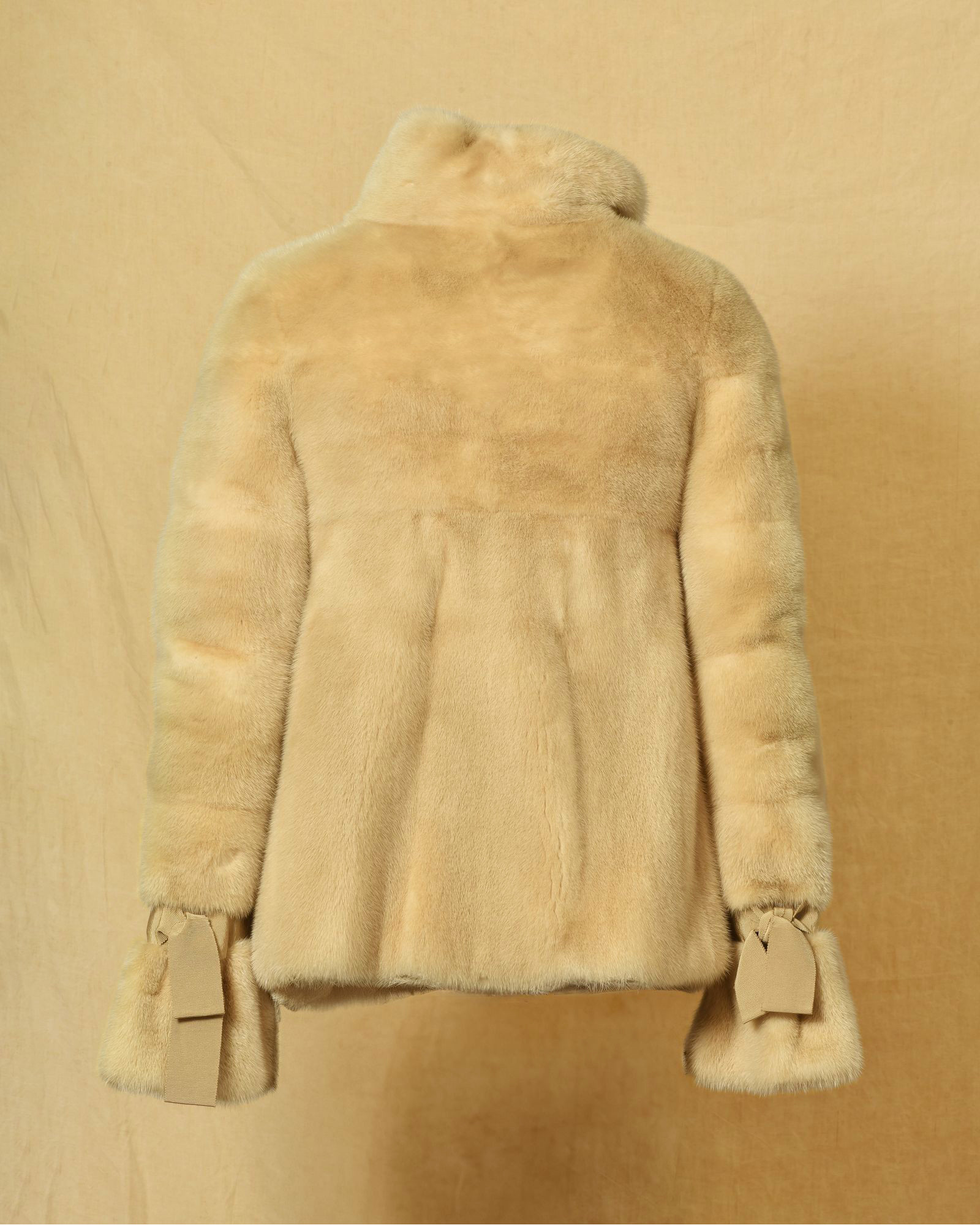 Manteau en vison jaune Valentino