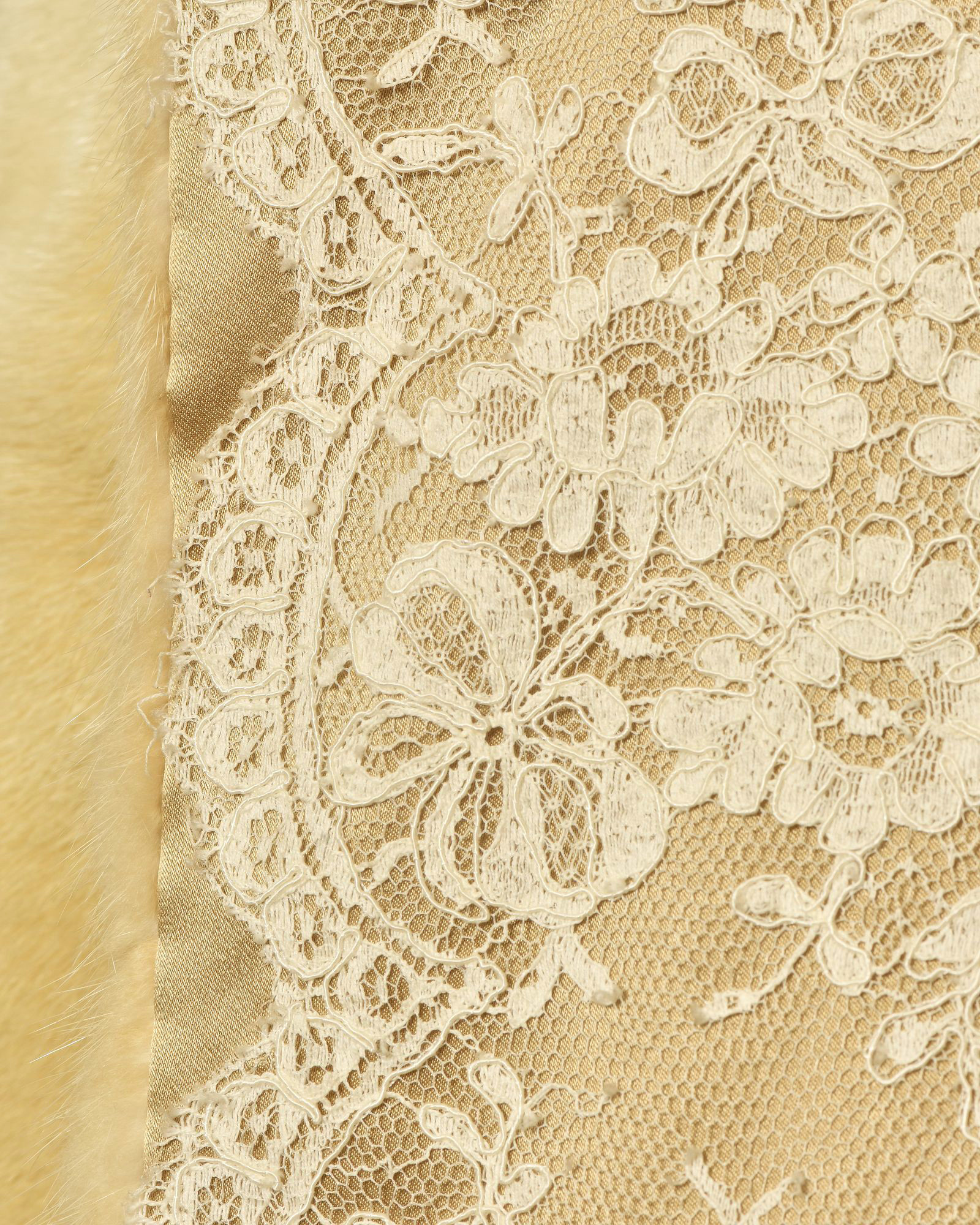 Manteau en vison jaune Valentino