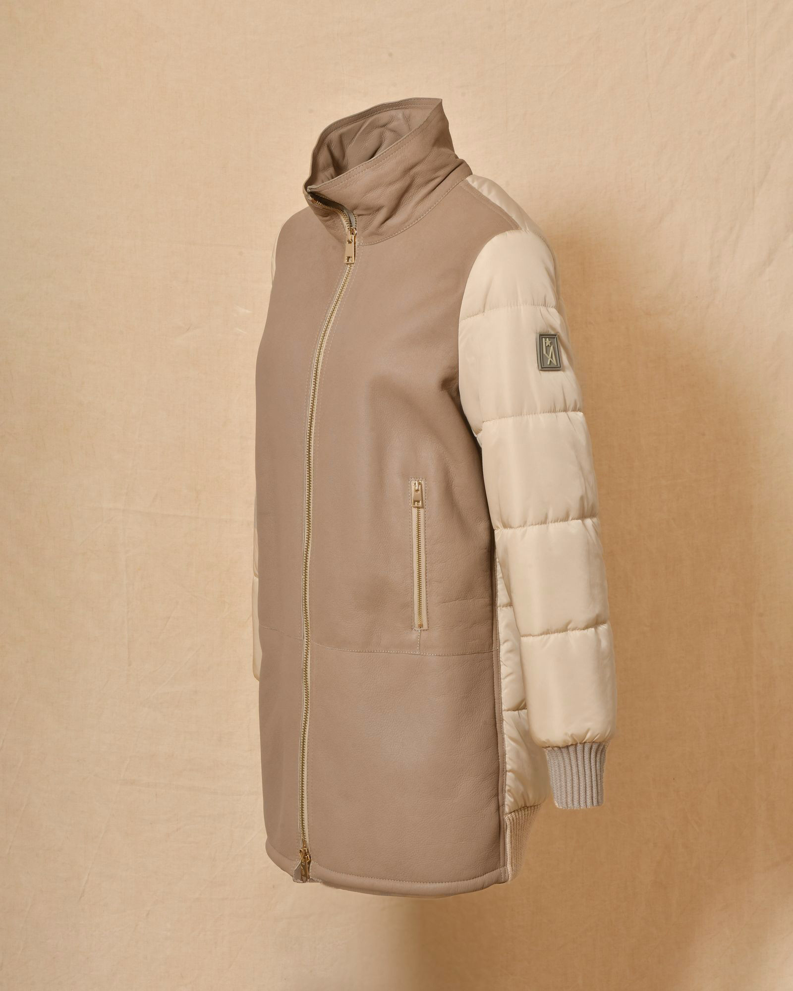 Manteau matelassé bi-matière taupe Lorena Antoniazzi