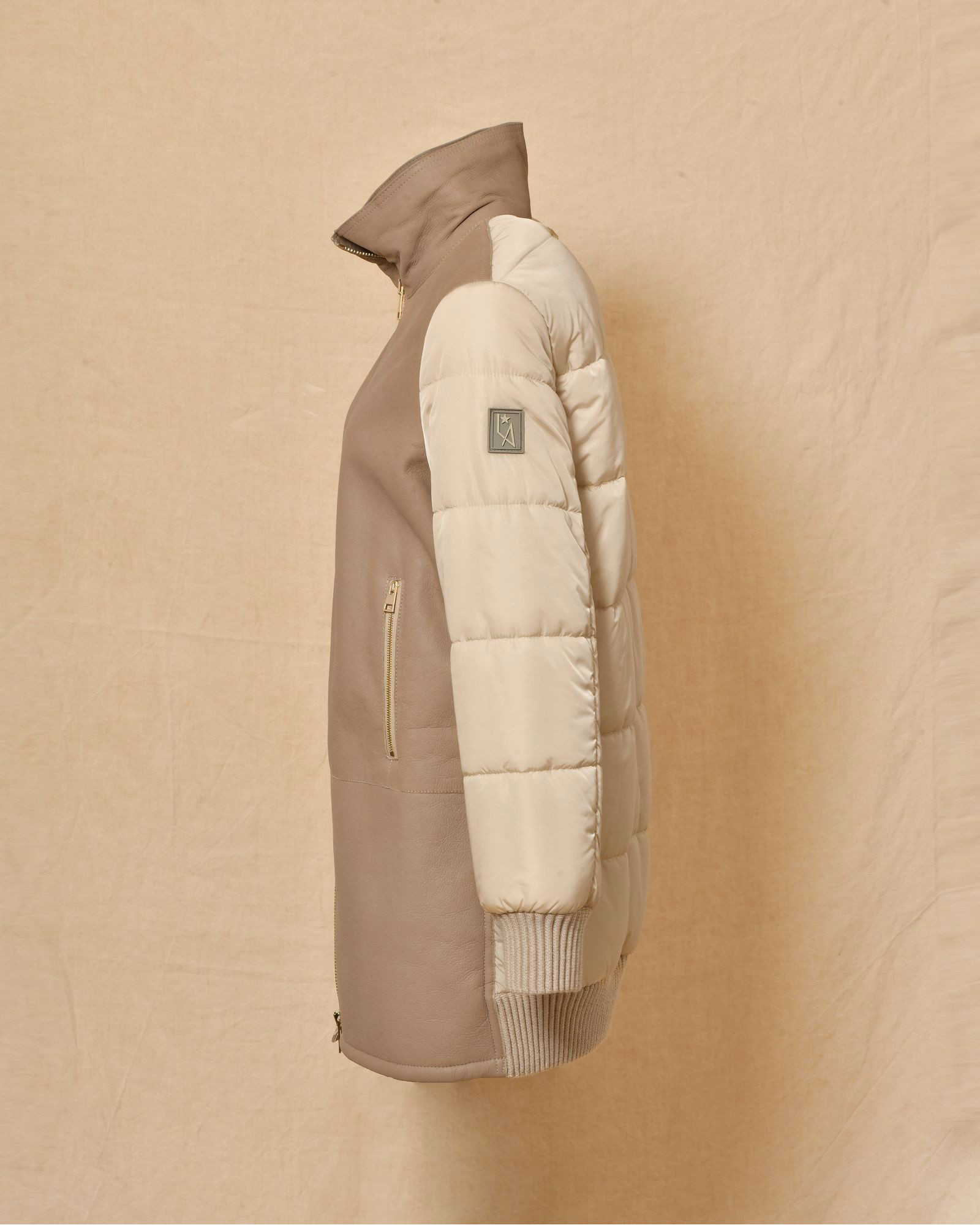 Manteau matelassé bi-matière taupe Lorena Antoniazzi