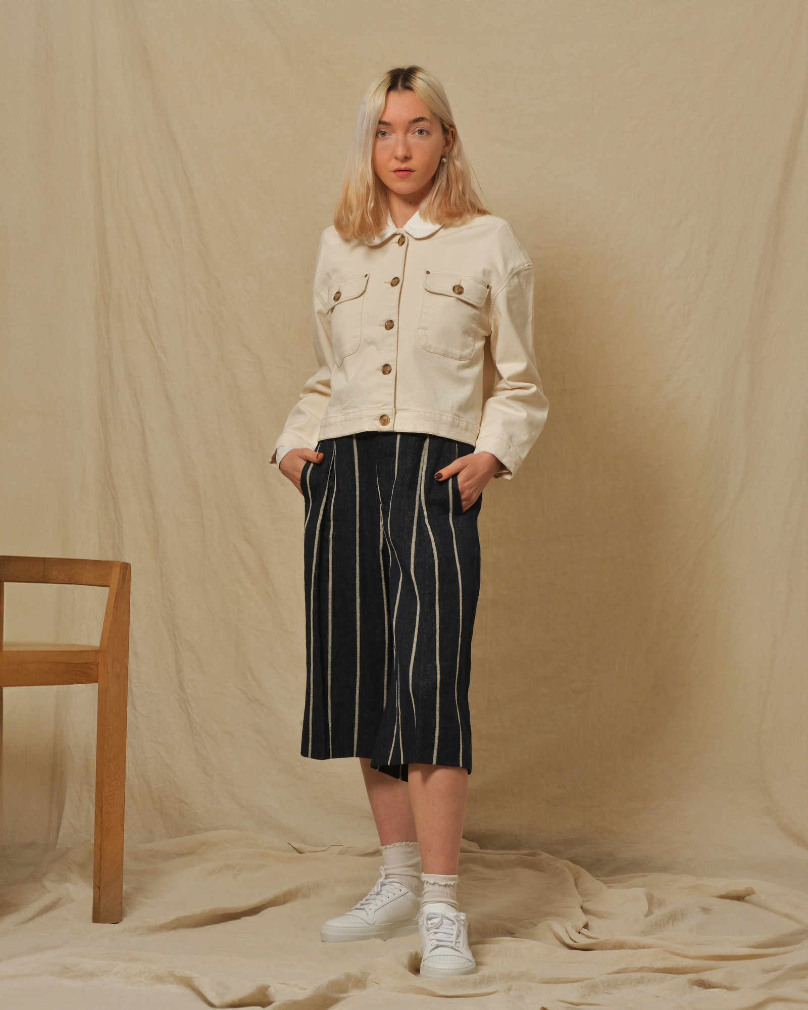 Bermuda en lin bleu à rayures Lorena Antoniazzi