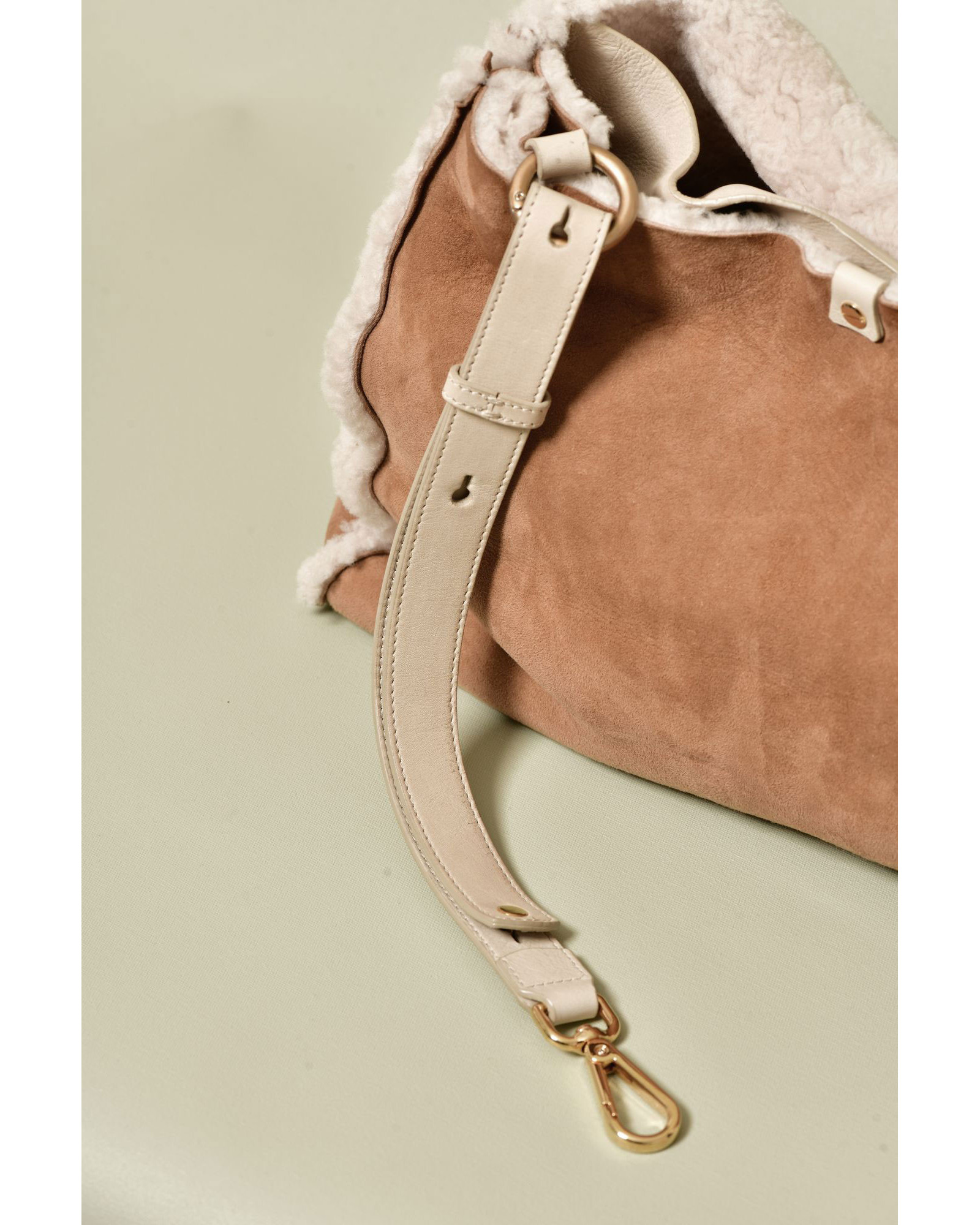 Sac porté épaule en daim camel Carditosale