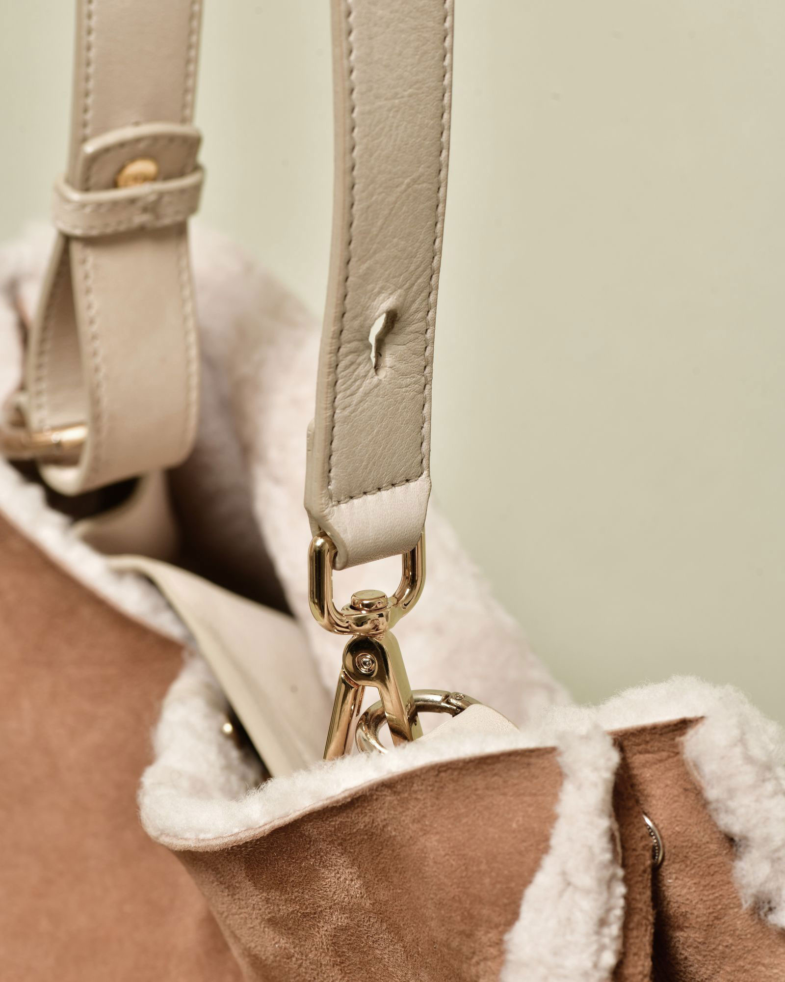 Sac porté épaule en daim camel Carditosale
