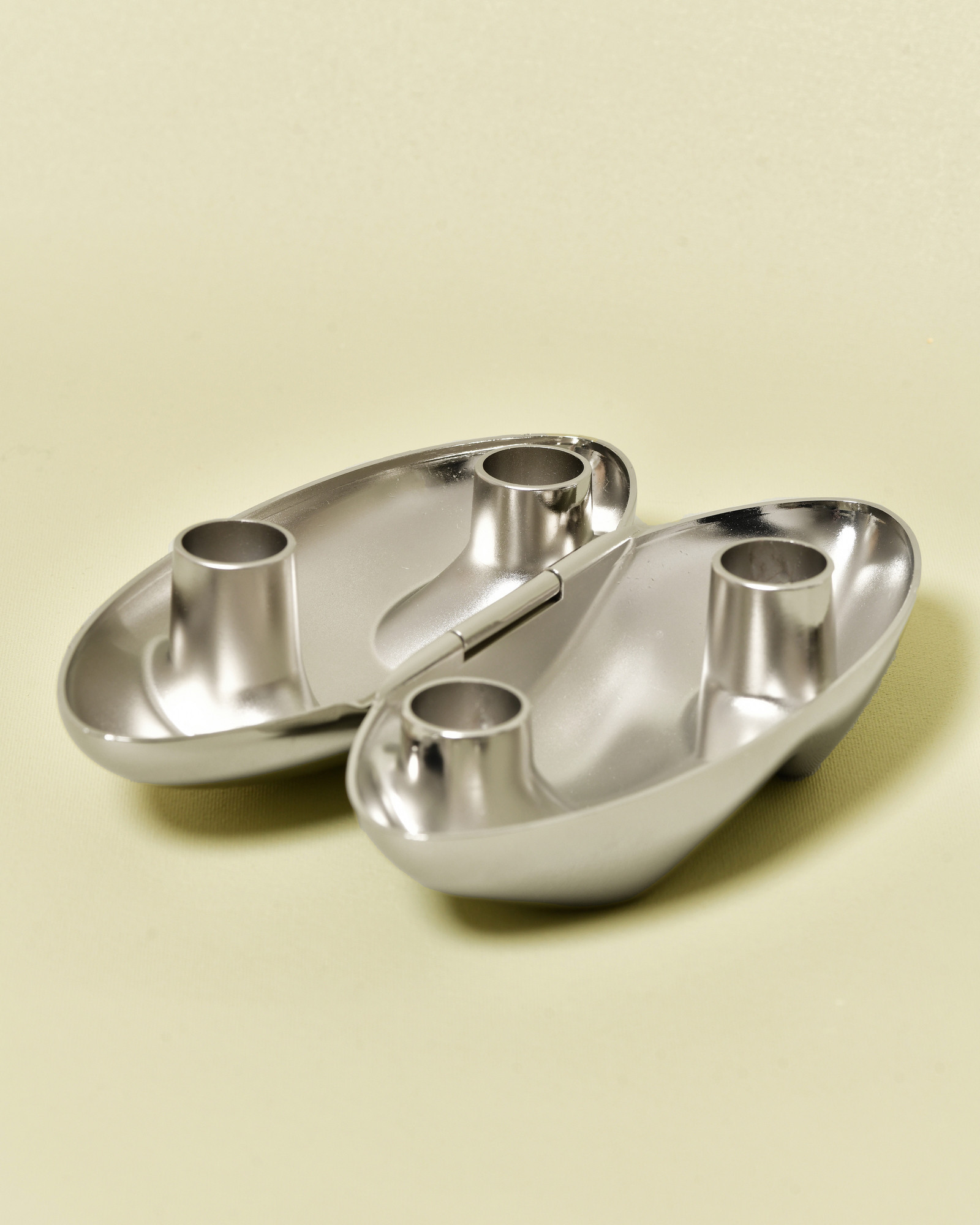 Bougeoir pliable chromé Published by