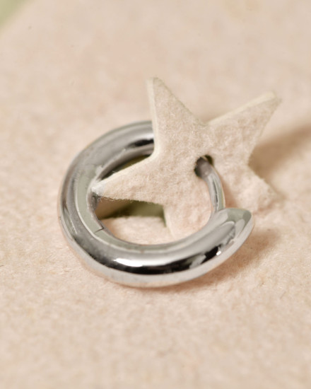 Boucles d’oreilles créoles en or blanc 14 carats Apres