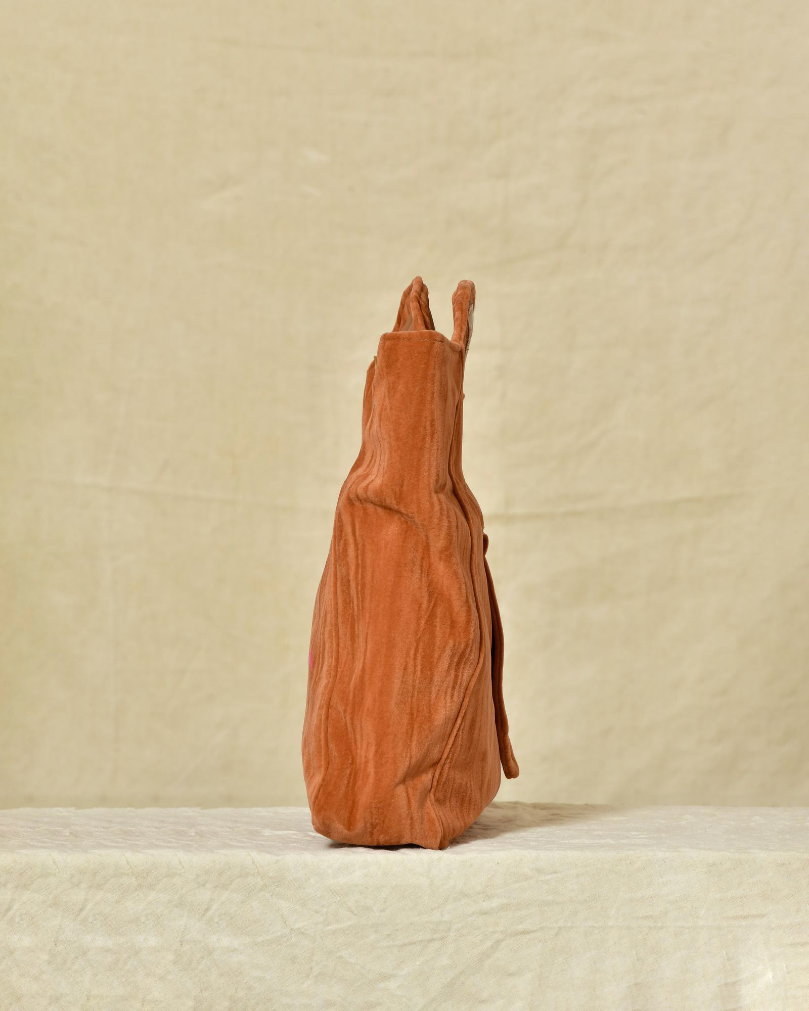 Sac à main terracotta avec poignée sculptée La Milanesa