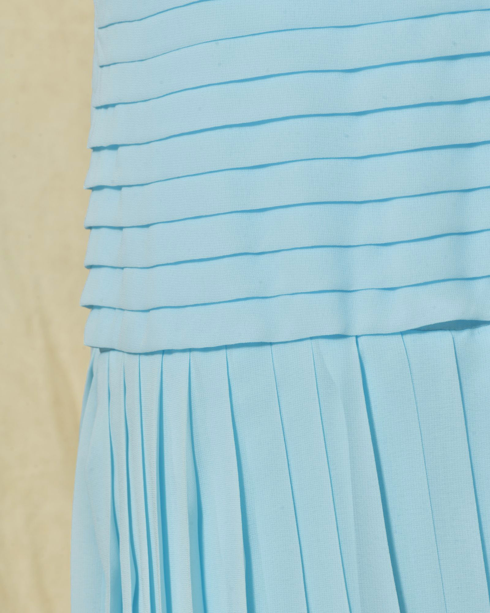 Veste longue bleu ciel plissée à décolleté en V Edward Achour