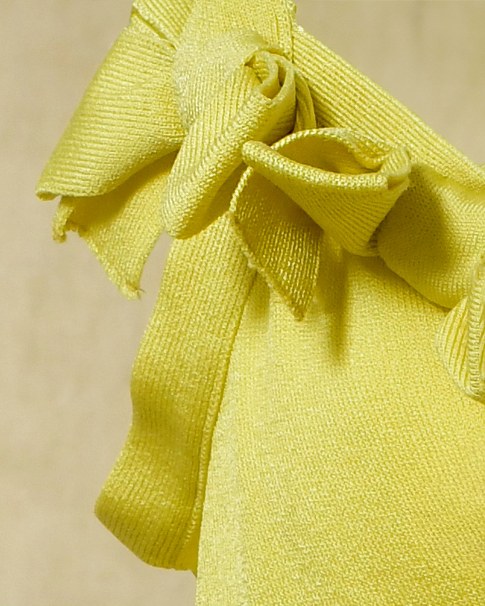 Top en maille fine jaune Moschino