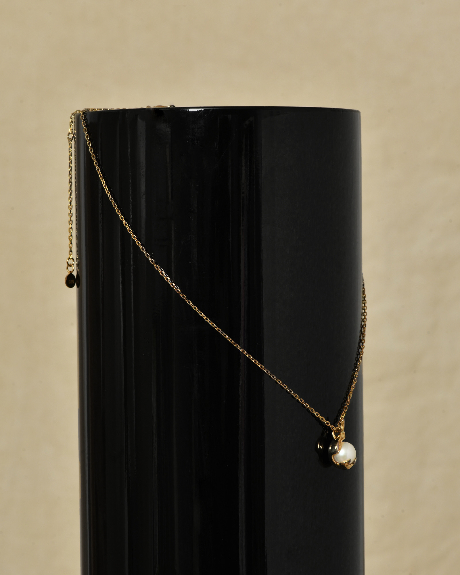 Collier à pendentif perle doré Alan Crocetti