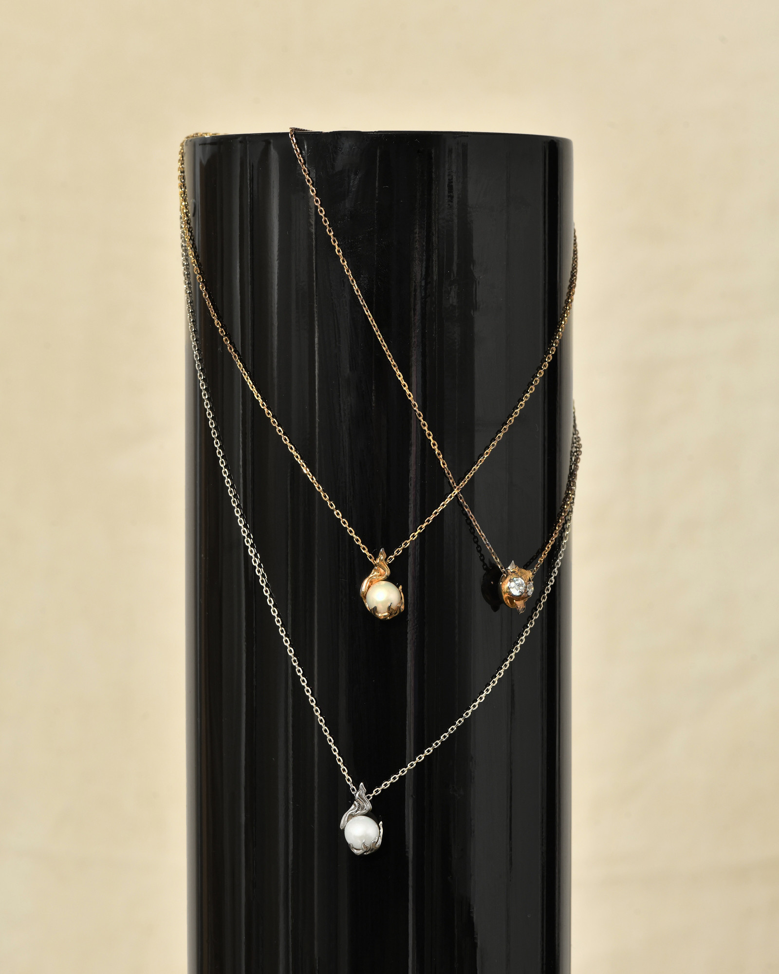 Collier à pendentif perle doré Alan Crocetti