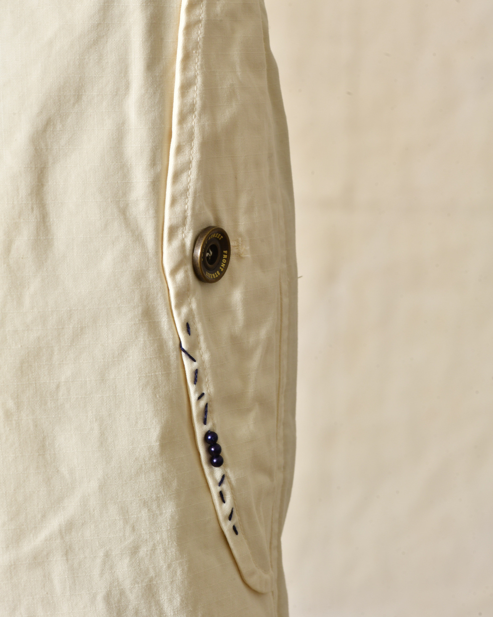 Pantalon parachute blanc Front Street