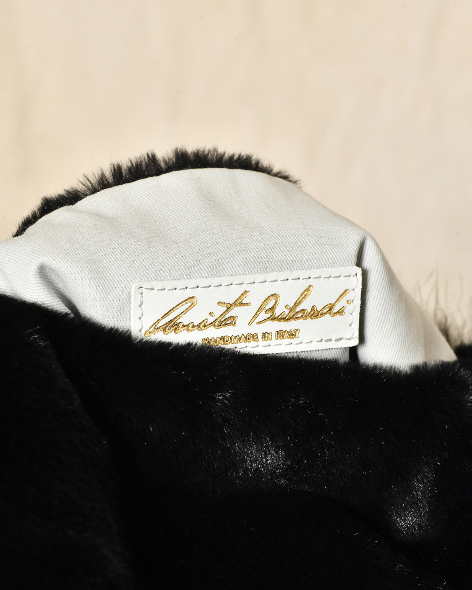 Sac cabas noir effet fourrure Anita Bilardi