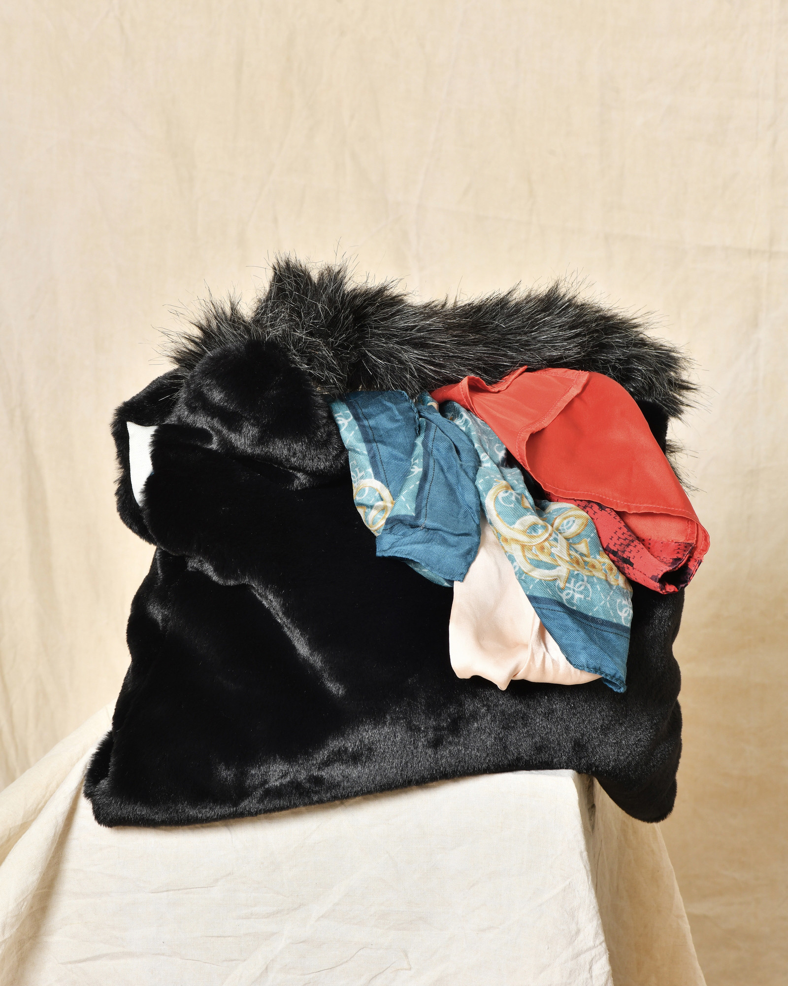 Sac cabas noir effet fourrure Anita Bilardi