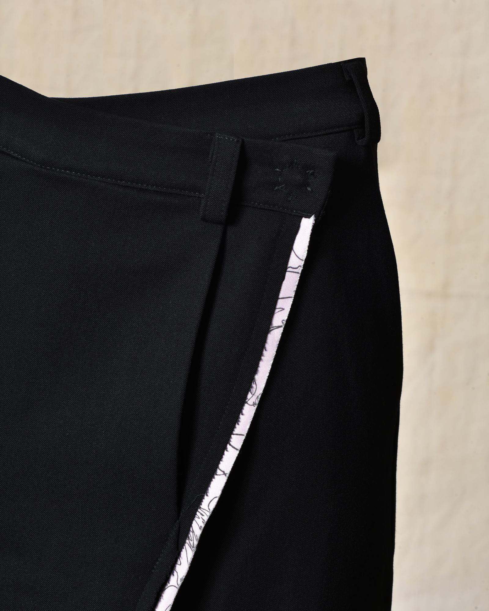 Pantalon à fermeture asymétrique noir Balossa