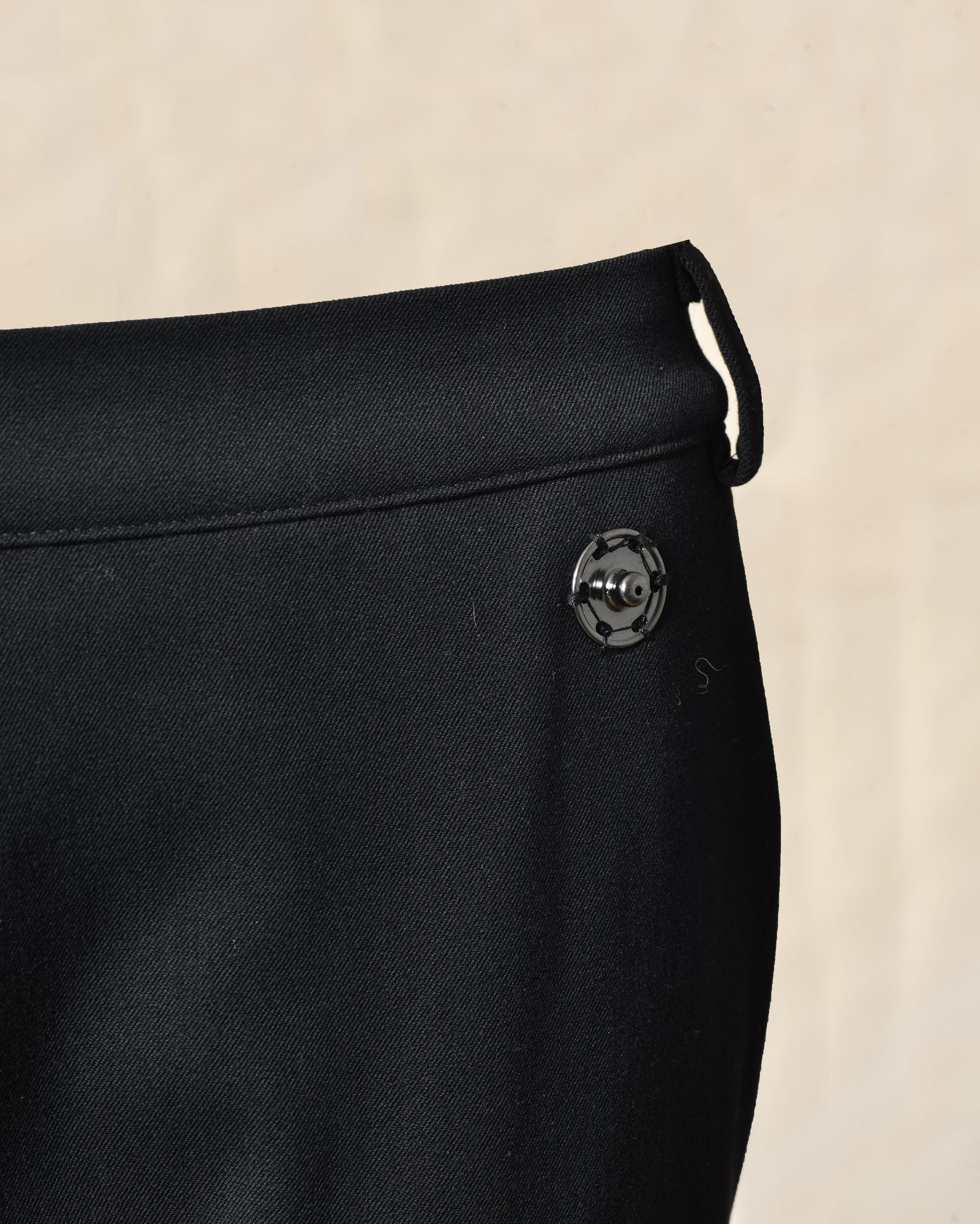 Pantalon à fermeture asymétrique noir Balossa