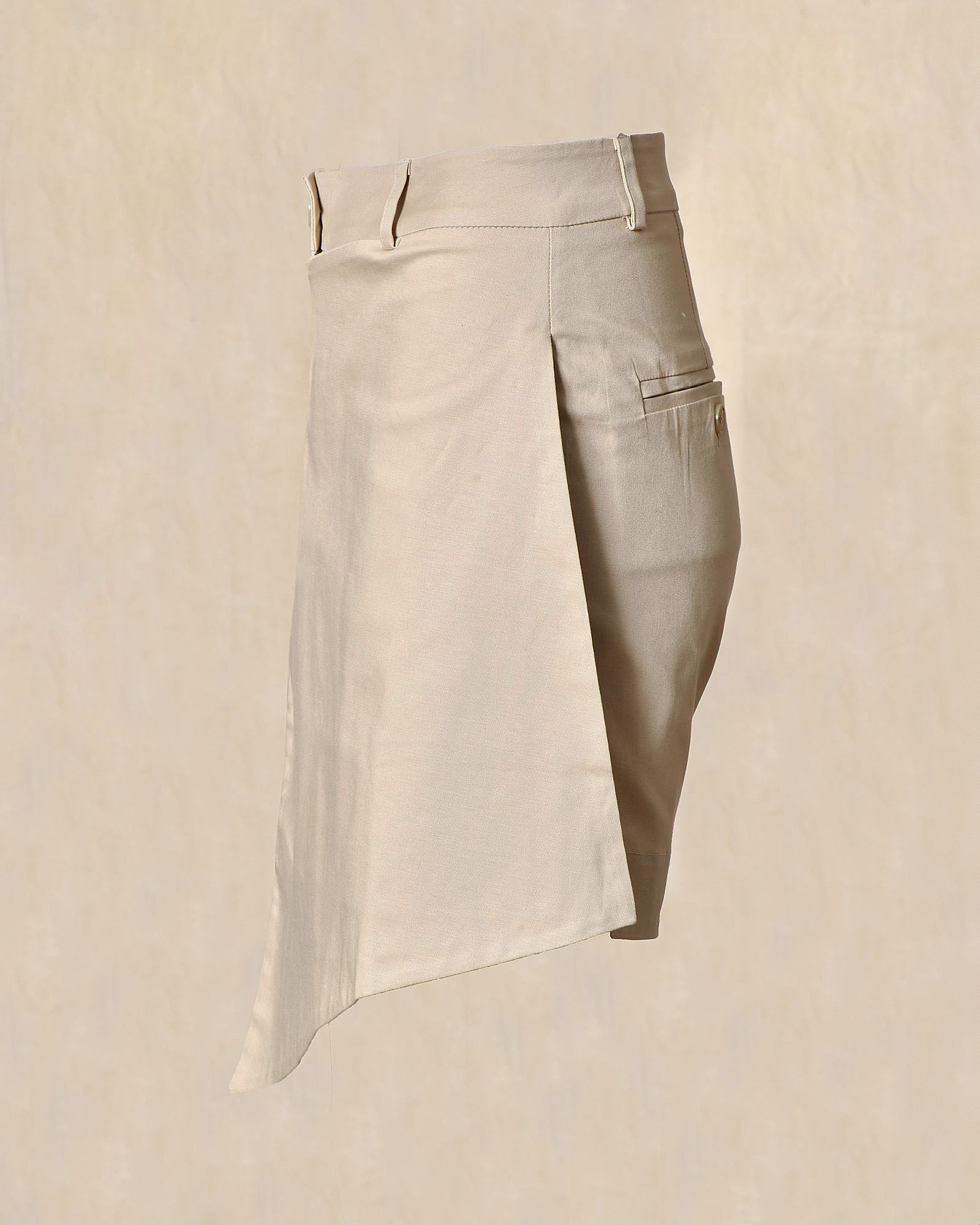 Short beige à effet jupe asymétrique Balossa