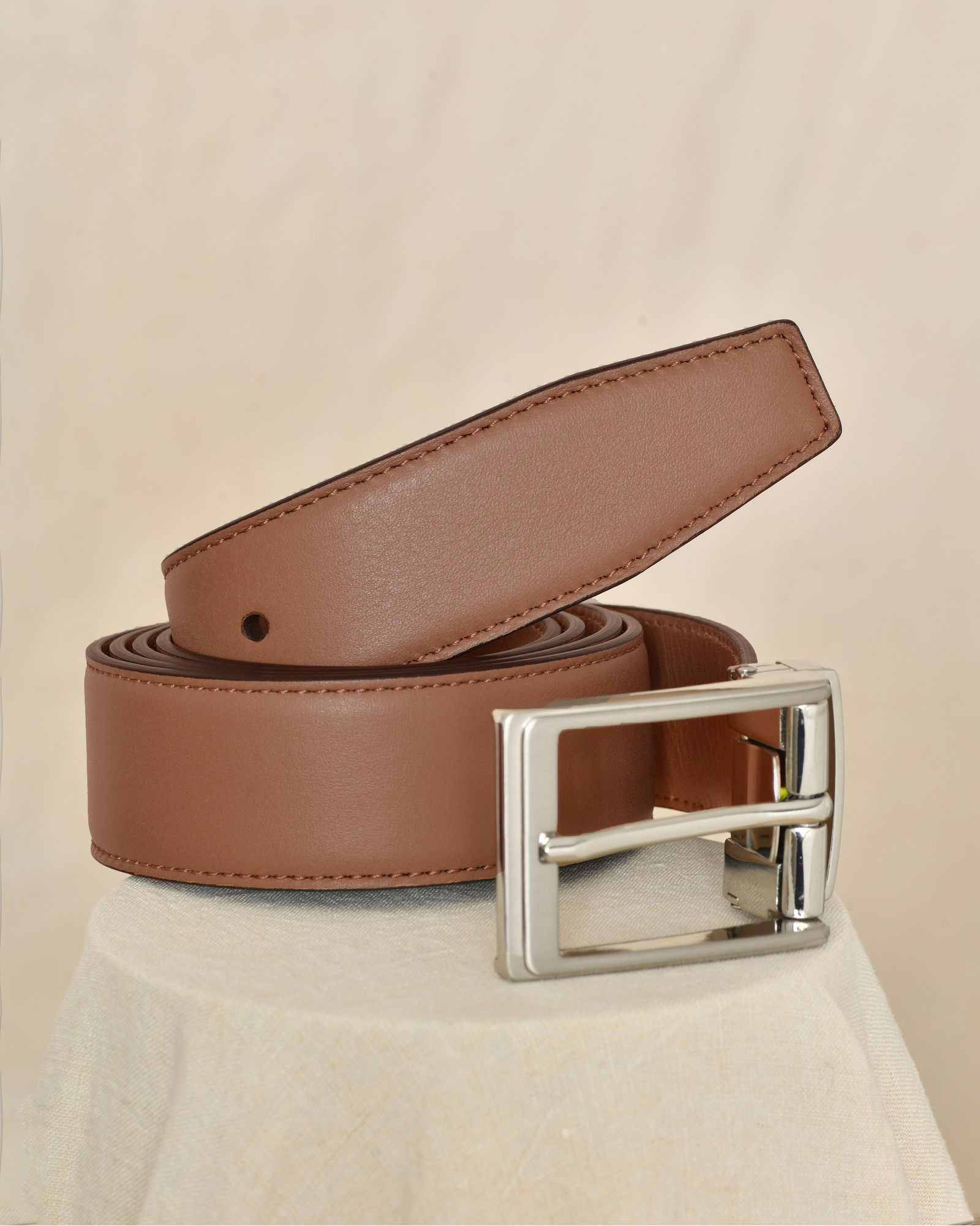 Ceinture en cuire lisse marron réglable Falorni