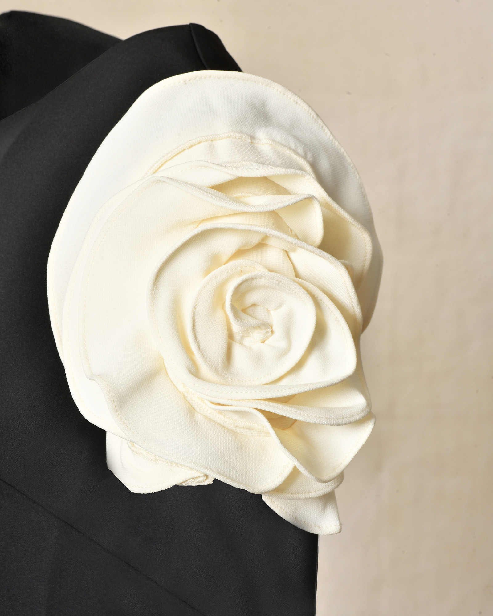 Robe à manches fleuris Edward Achour