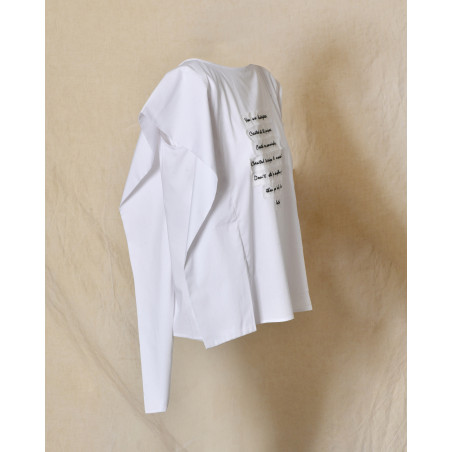 Top blanc asymétrique avec message imprimé Balossa
